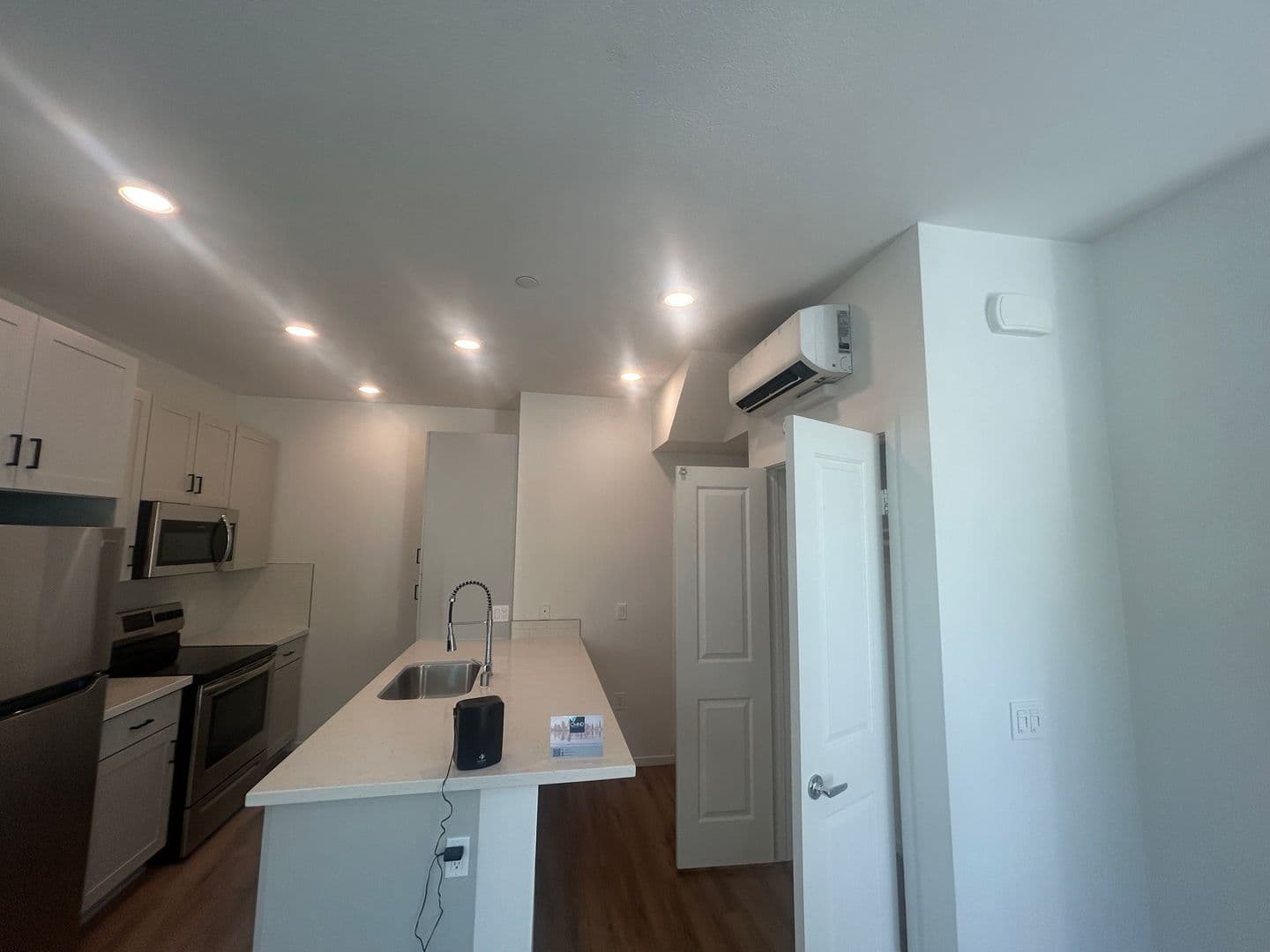 San Diego Apartment: 2040 N Highland Ave