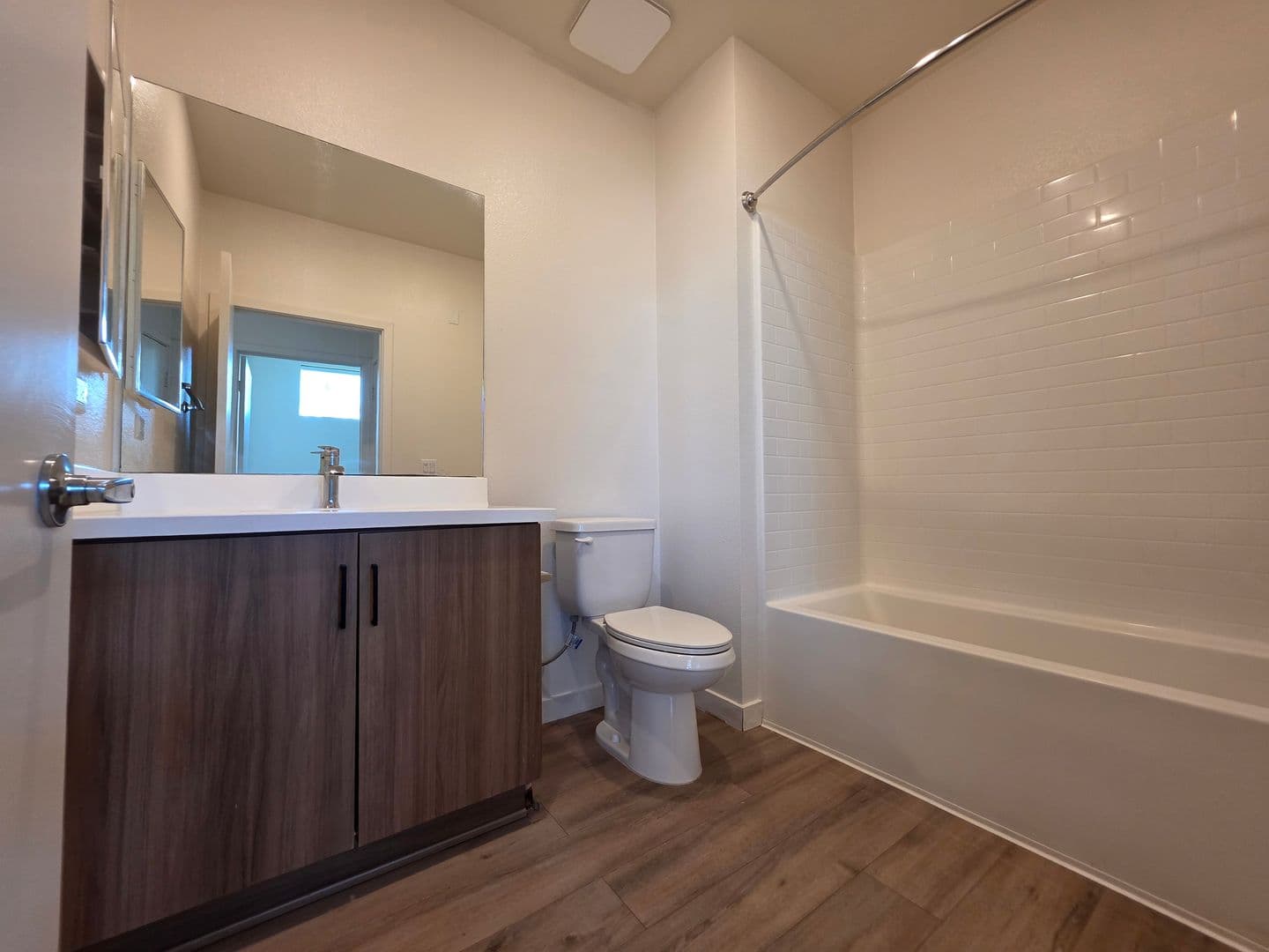 National City Apartment: 611 Highland Avenue