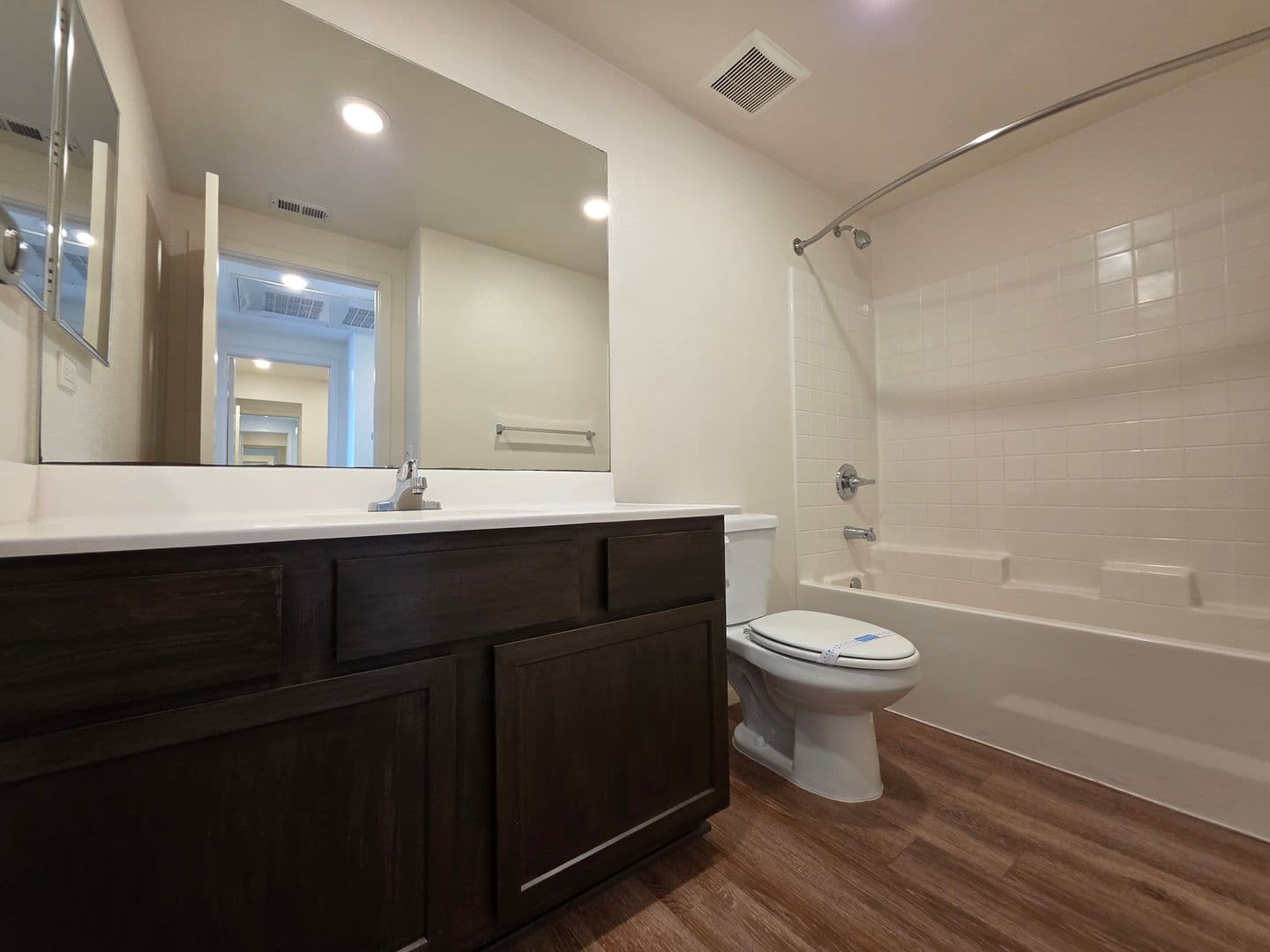 National City Apartment: 142 E 31st Street