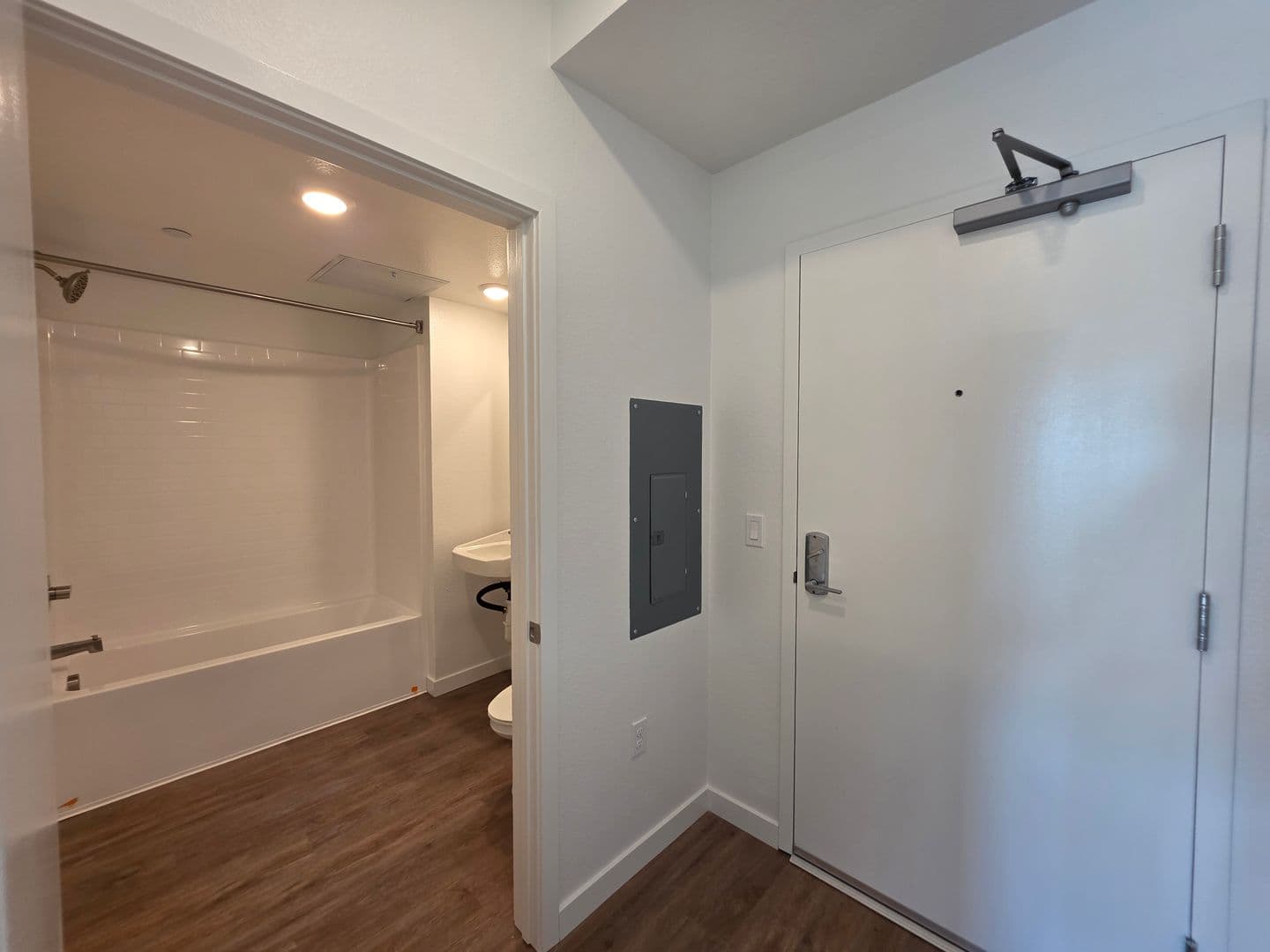 San Diego Apartment: 2435 Imperial Ave