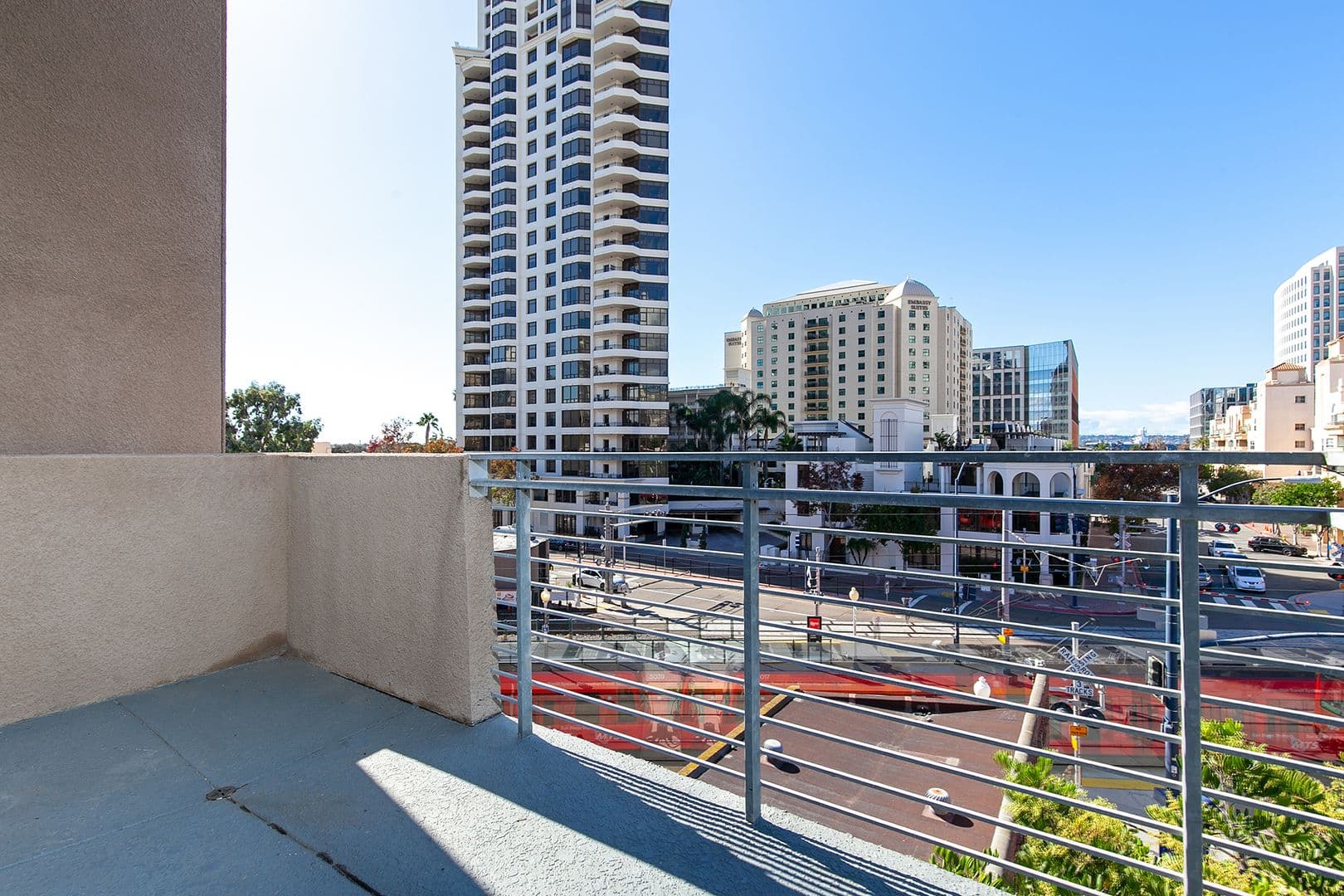 San  Diego Condo: 611 G Street Unit #321