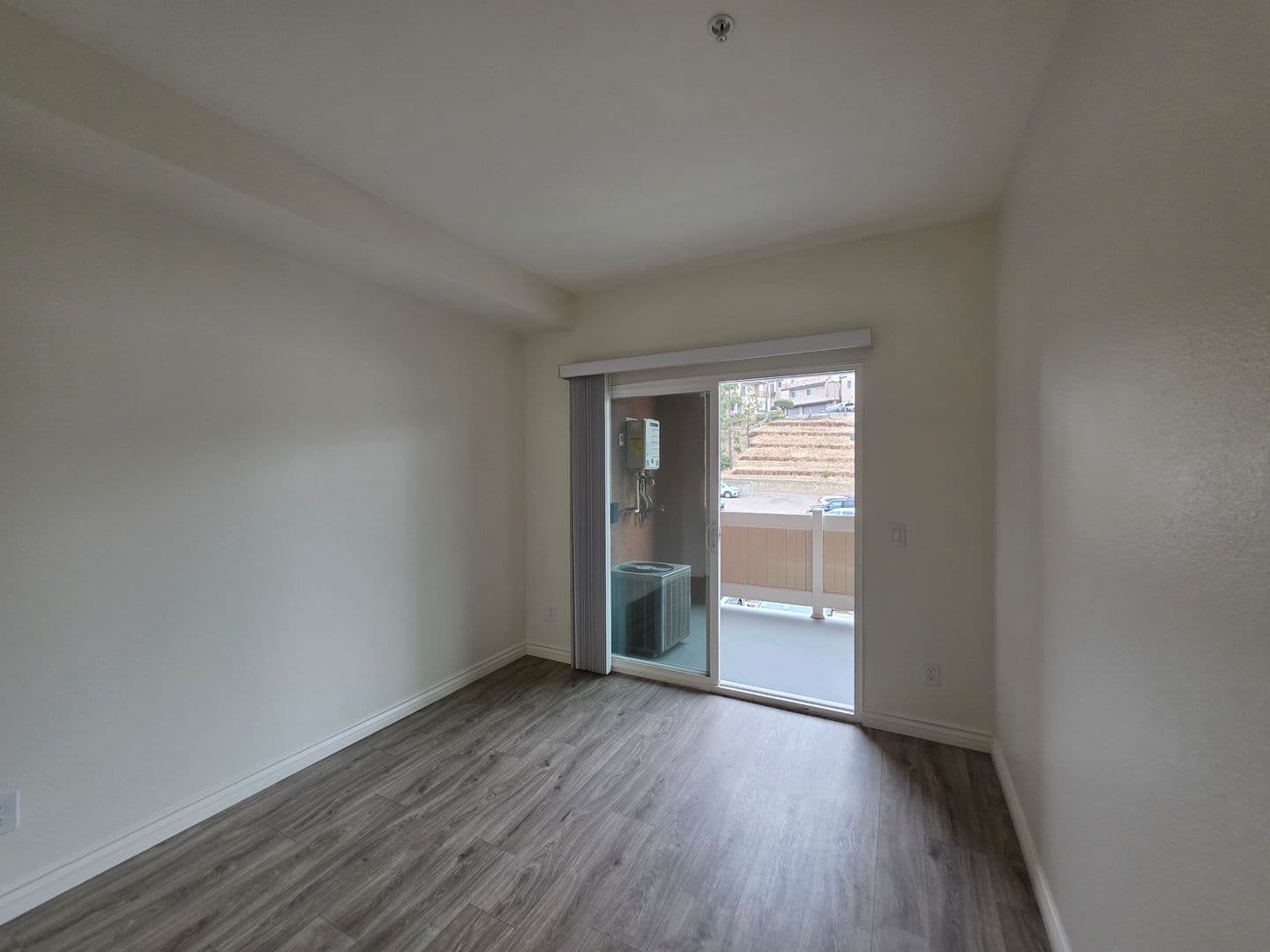 National City Apartment: 840 Palm Ave