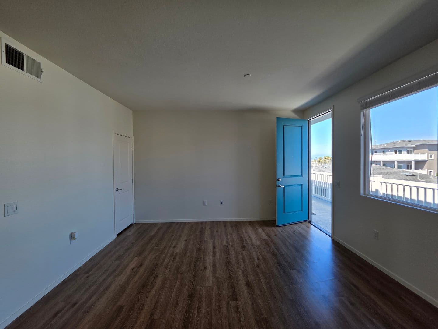 National City Apartment: 142 E 31st Street