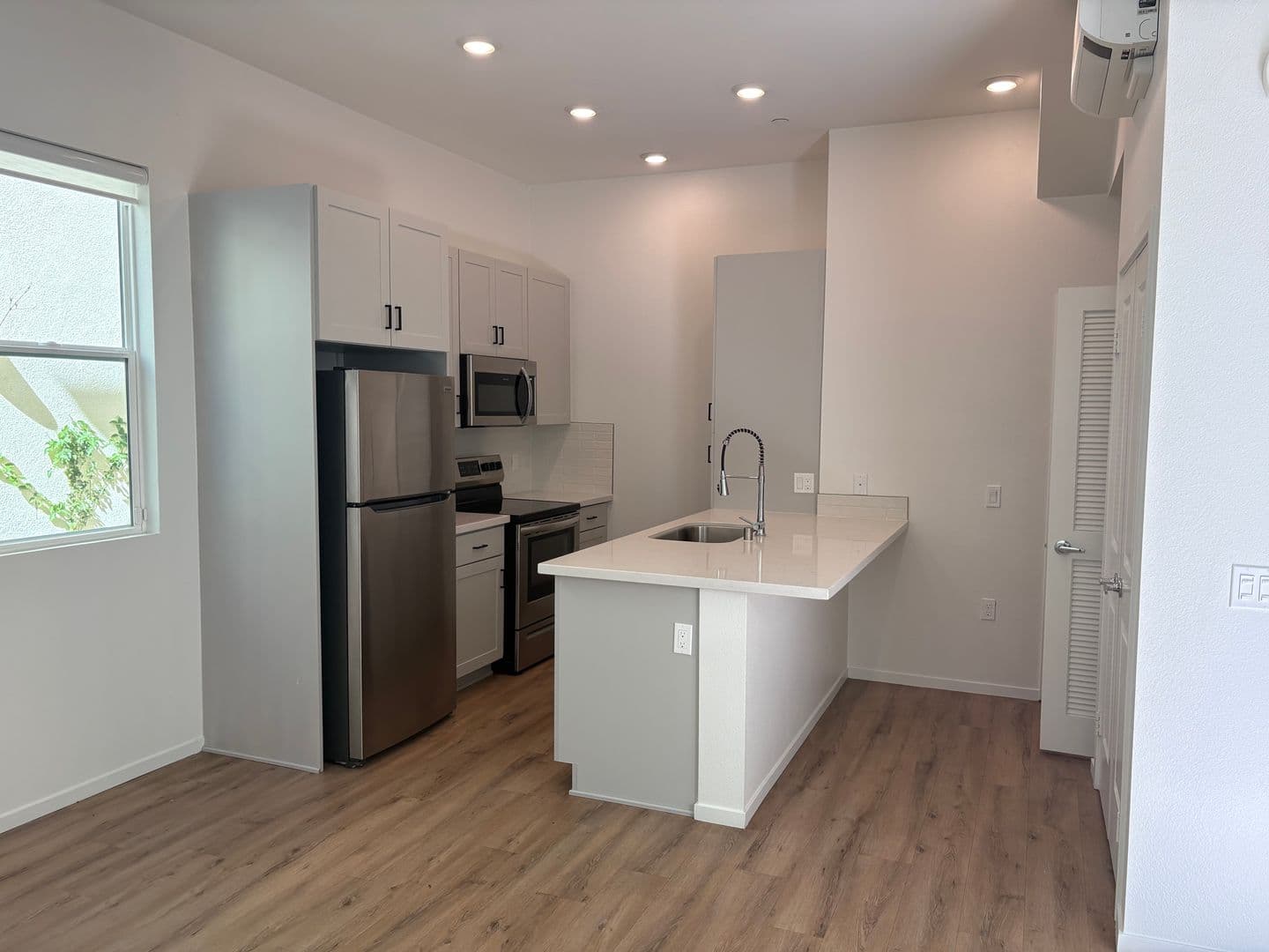 San Diego Apartment: 2040 N Highland Ave