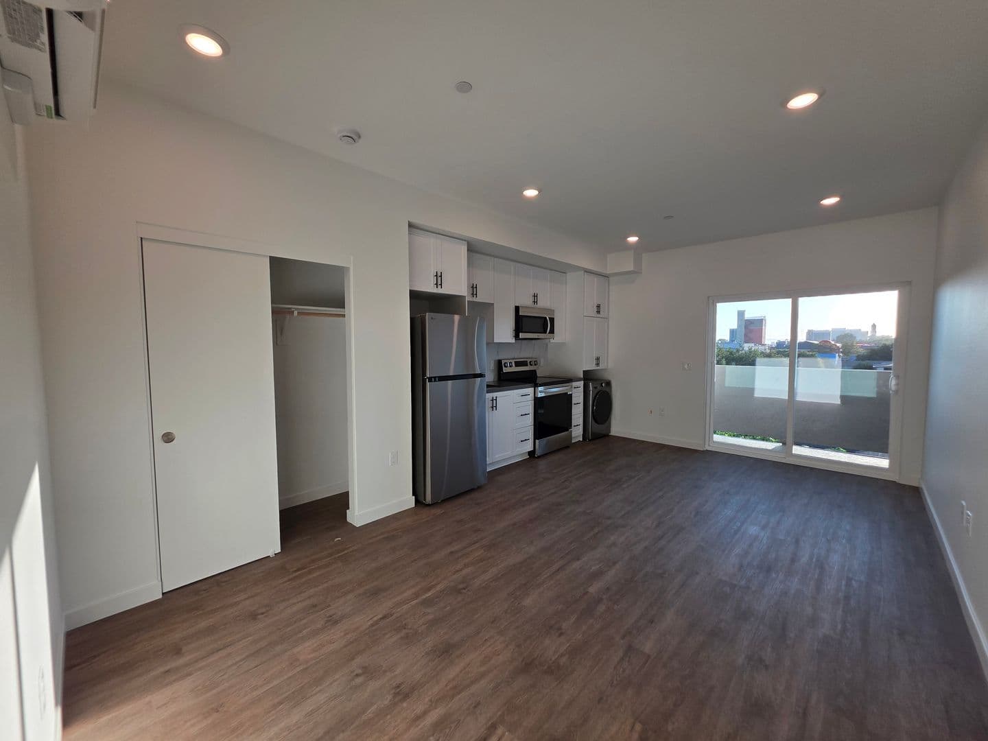 San Diego Apartment: 2435 Imperial Ave