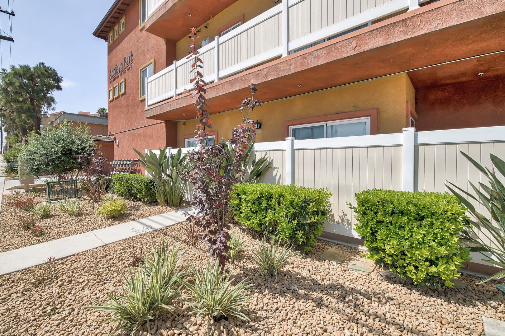 National City Apartment: 840 Palm Ave