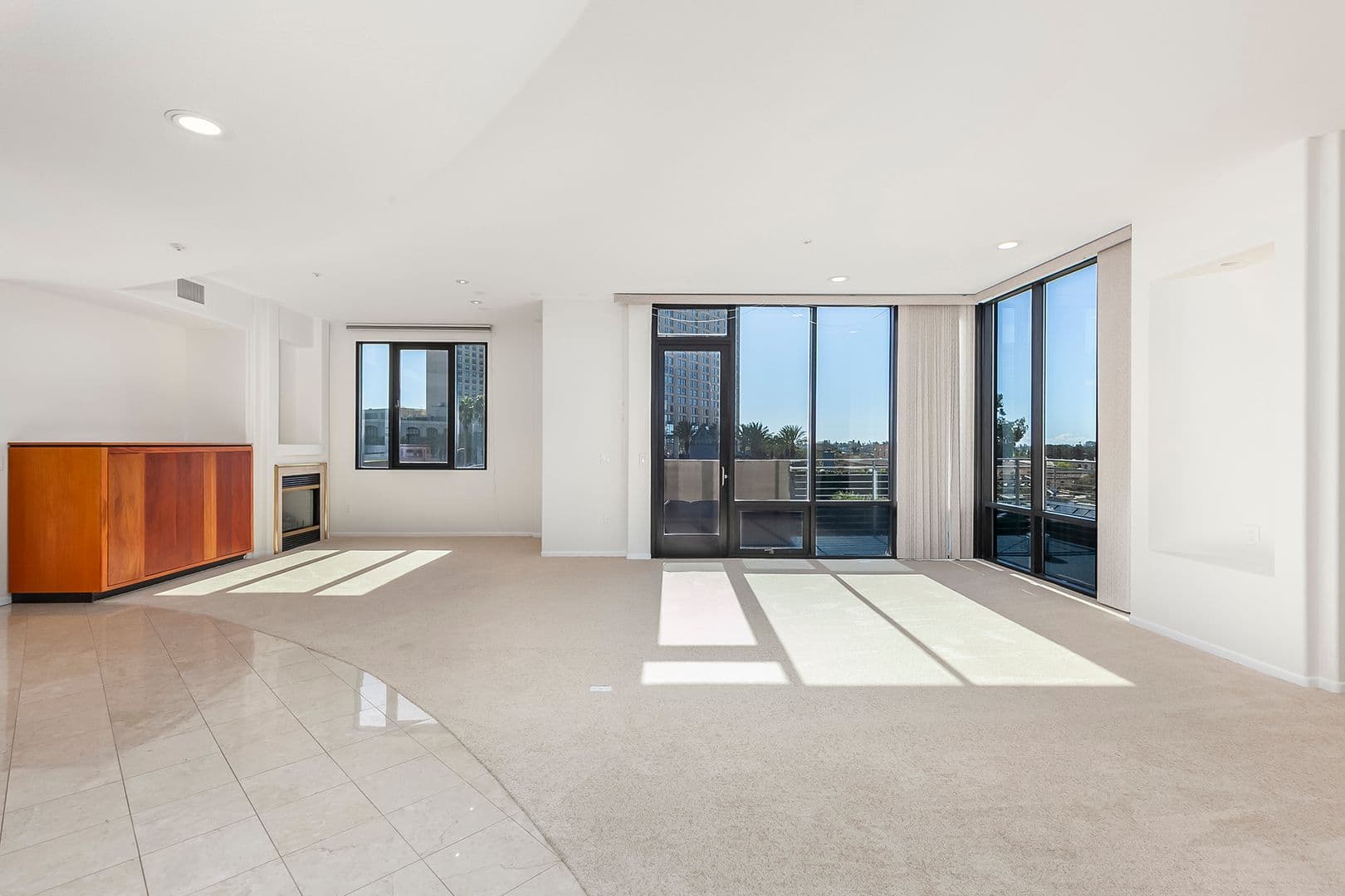 San  Diego Condo: 611 G Street Unit #321