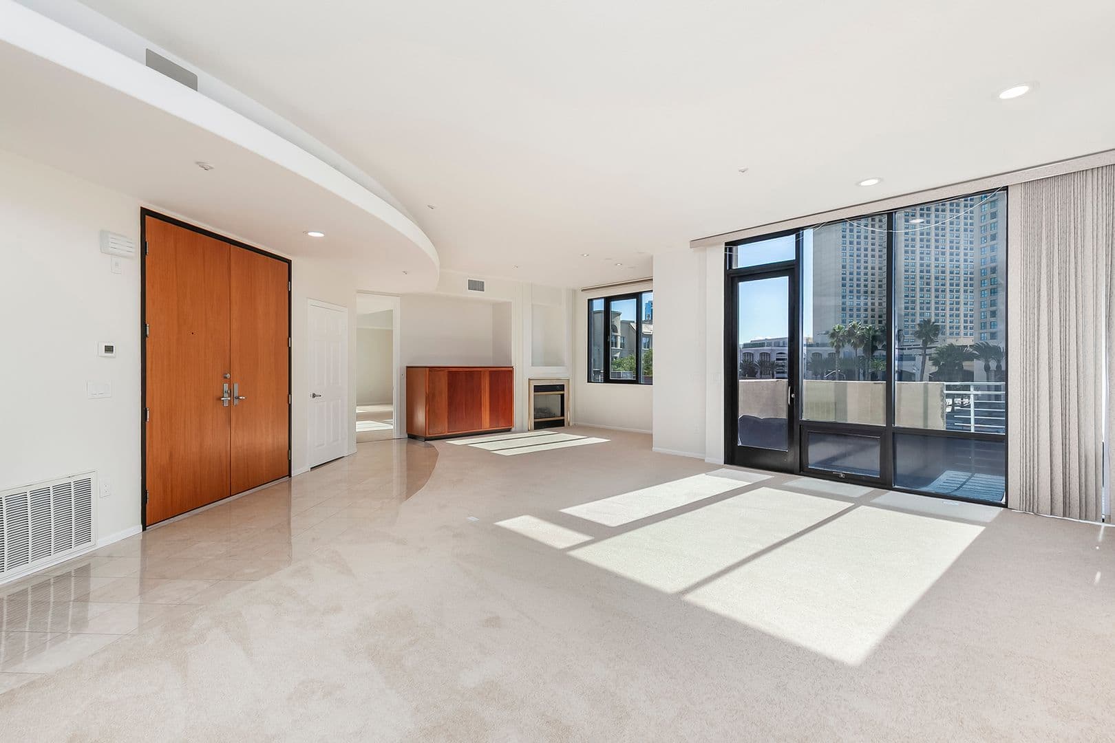 San  Diego Condo: 611 G Street Unit #321