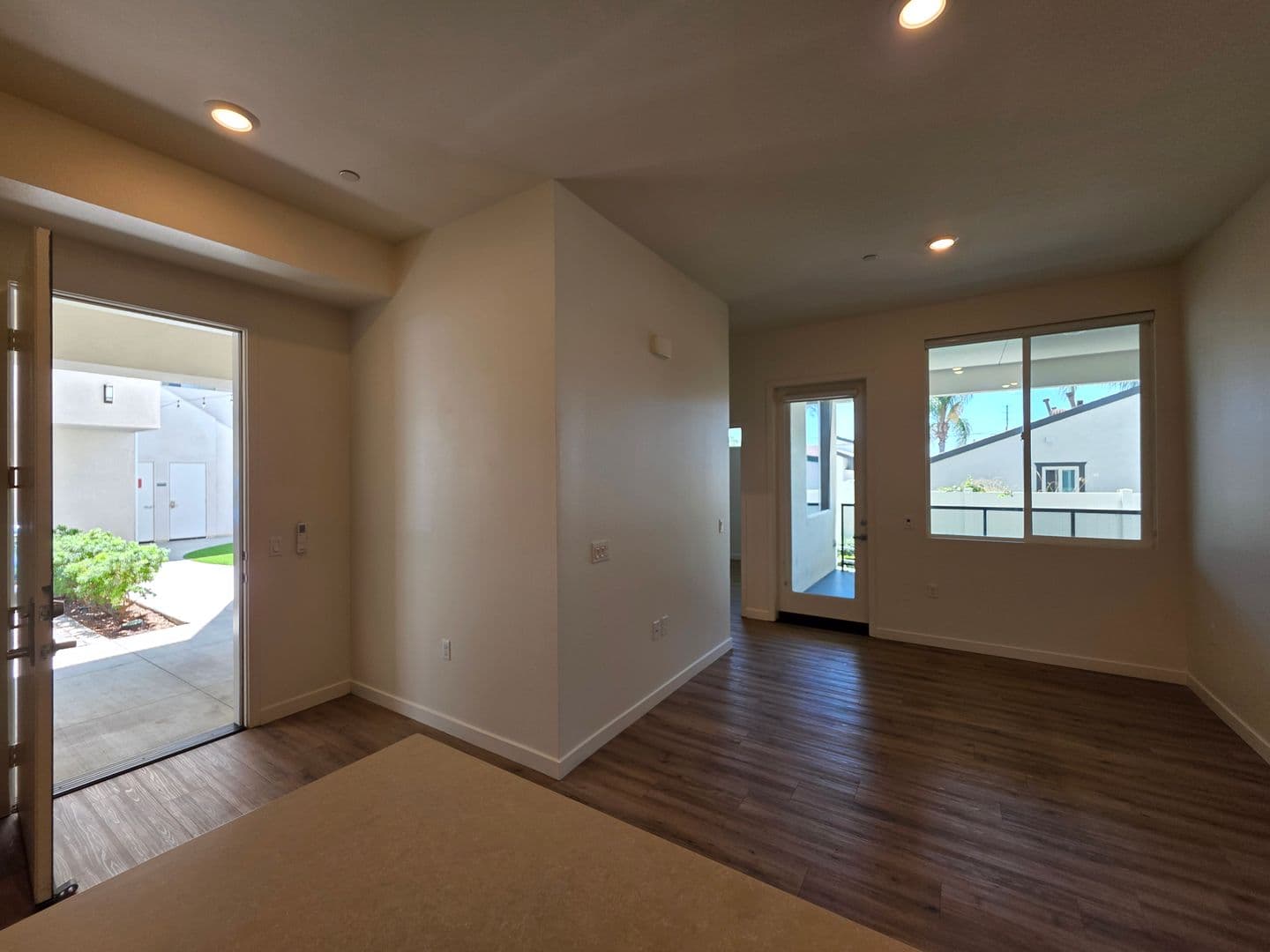 National City Apartment: 611 Highland Avenue