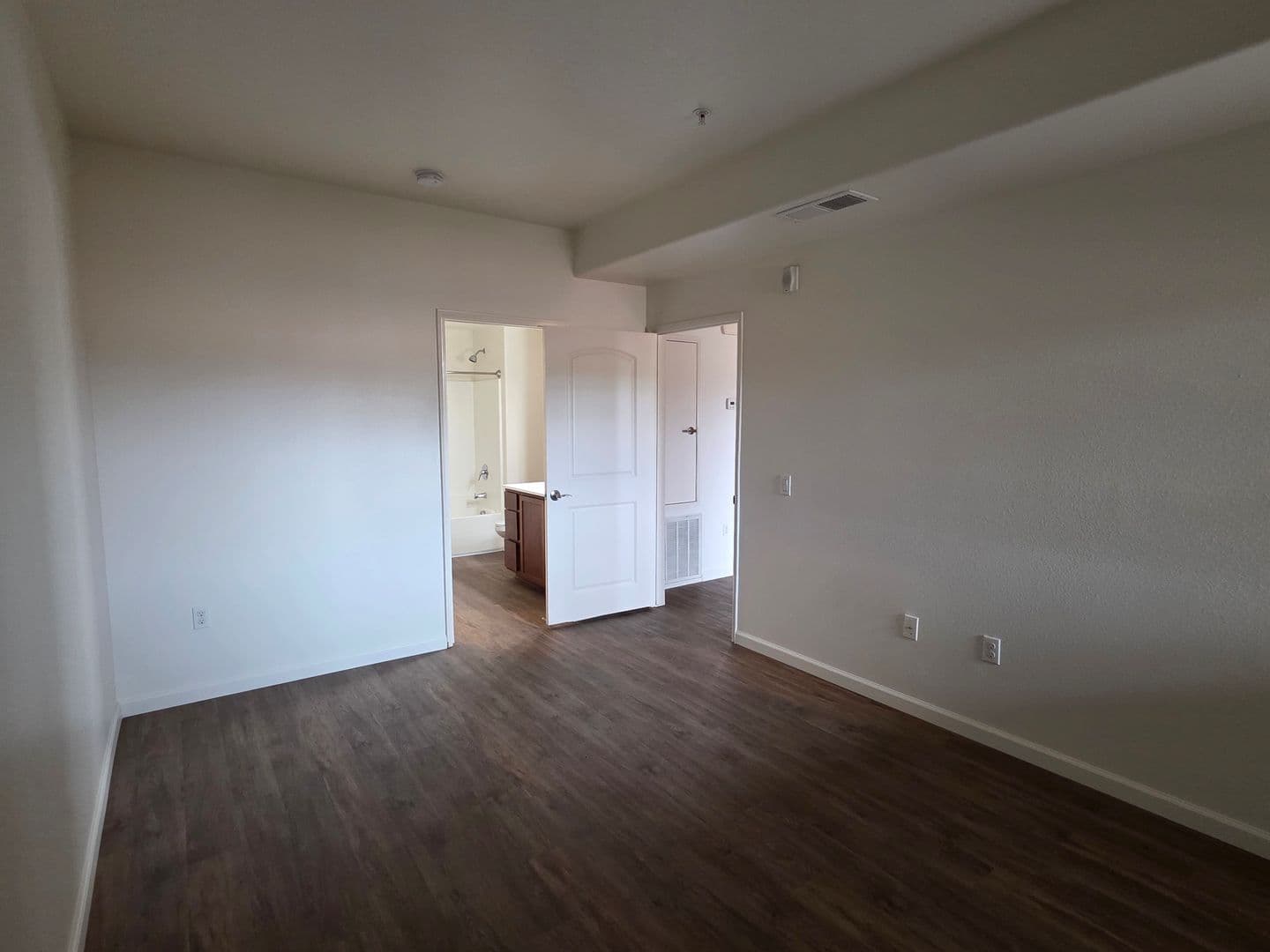 National City Apartment: 1447 Sheryl Ln