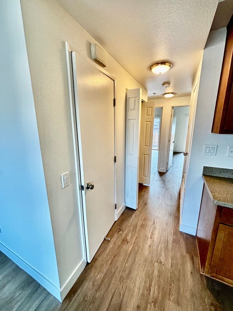 National City Apartment: 840 Palm Ave