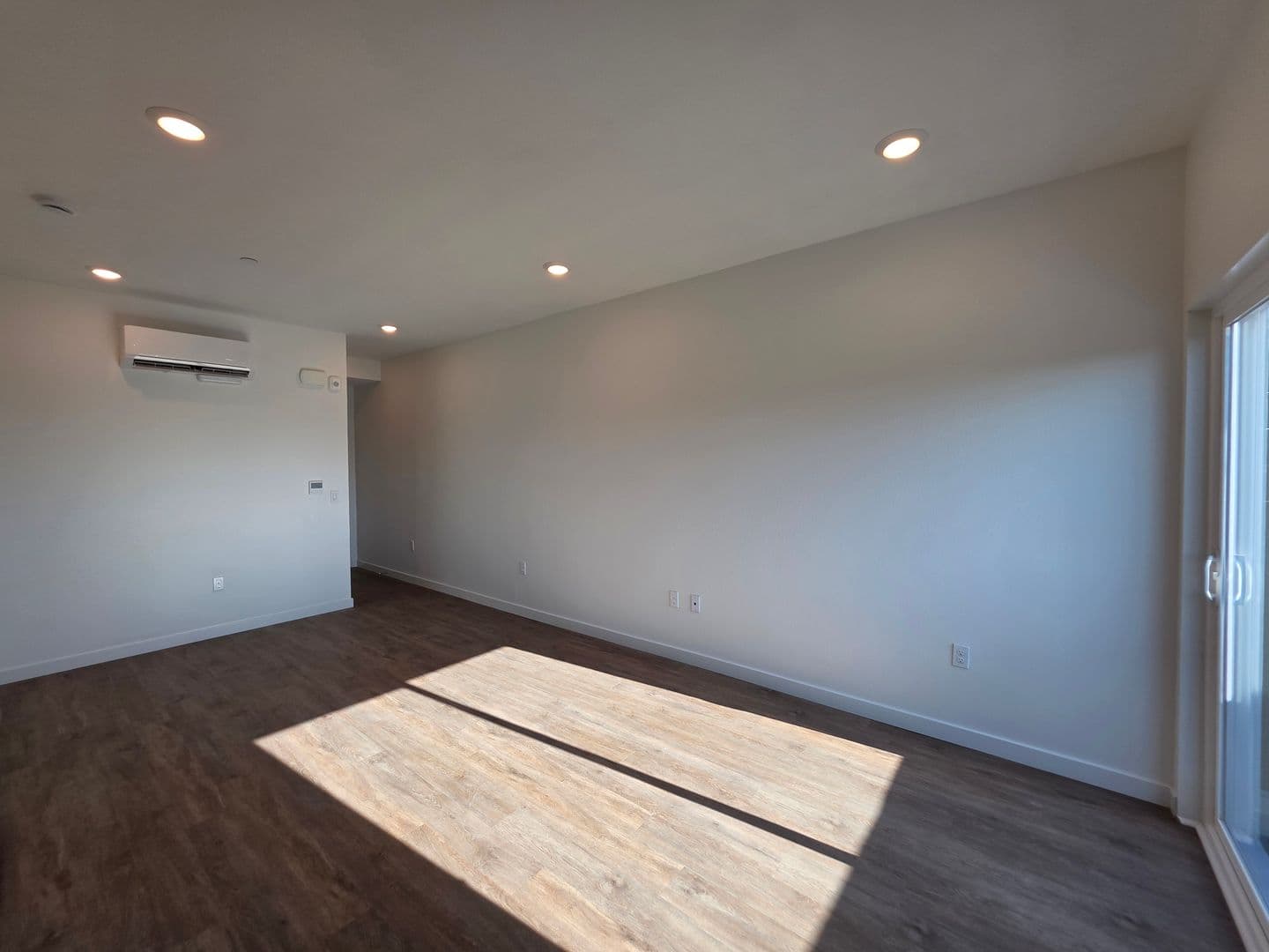 San Diego Apartment: 2435 Imperial Ave
