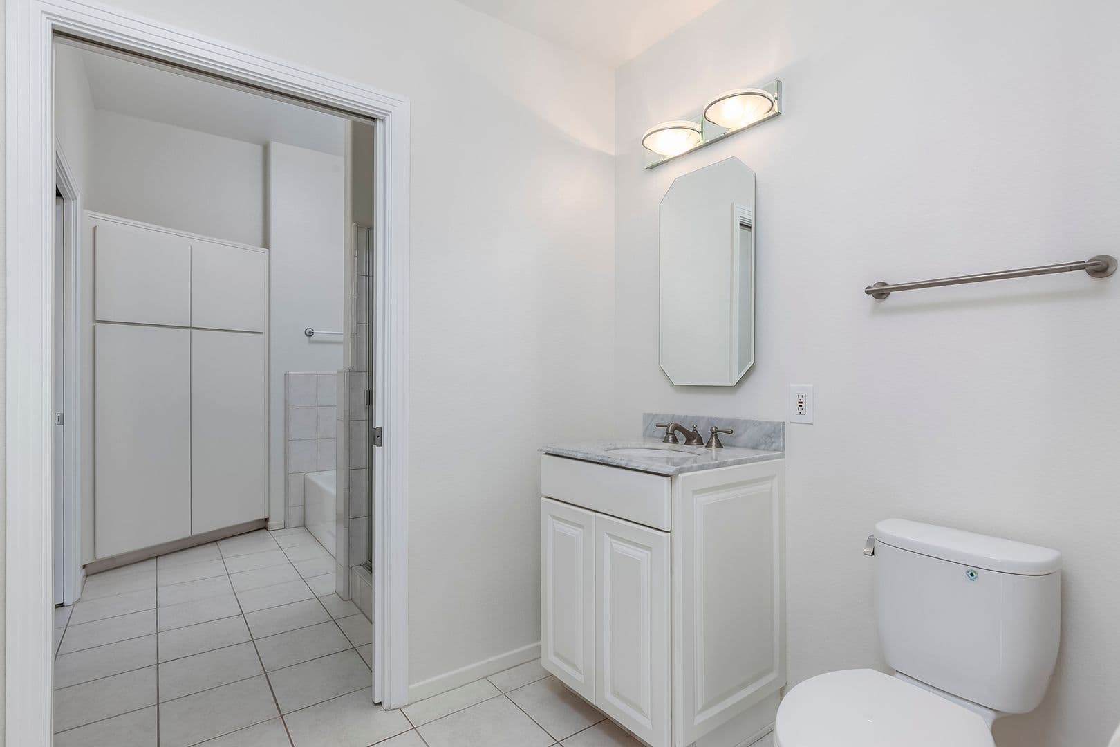 San  Diego Condo: 611 G Street Unit #321