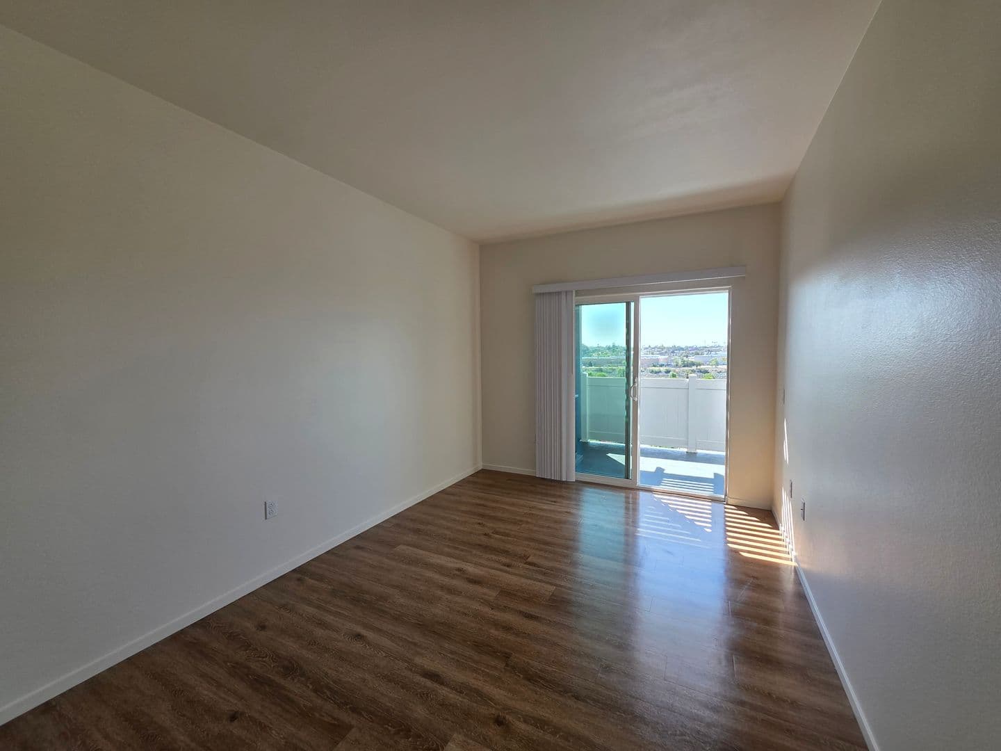 National City Apartment: 142 E 31st Street