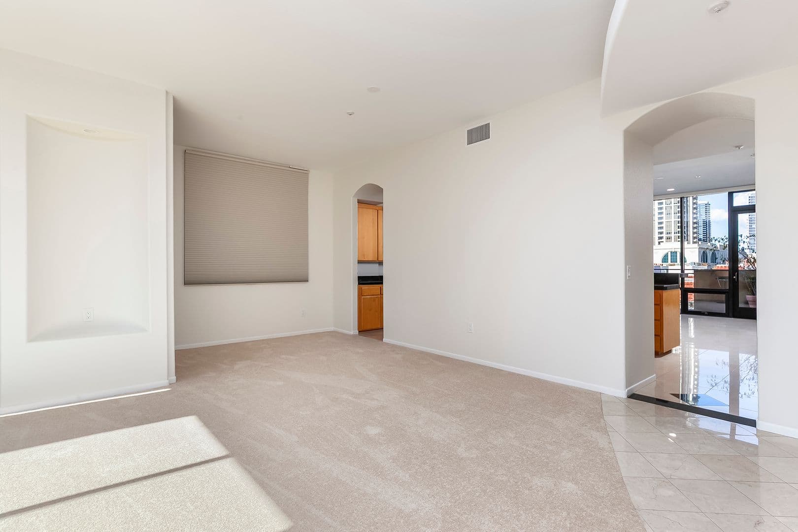 San  Diego Condo: 611 G Street Unit #321