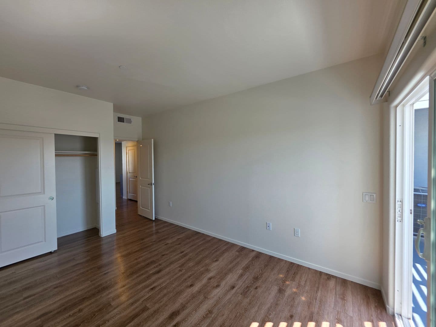National City Apartment: 142 E 31st Street