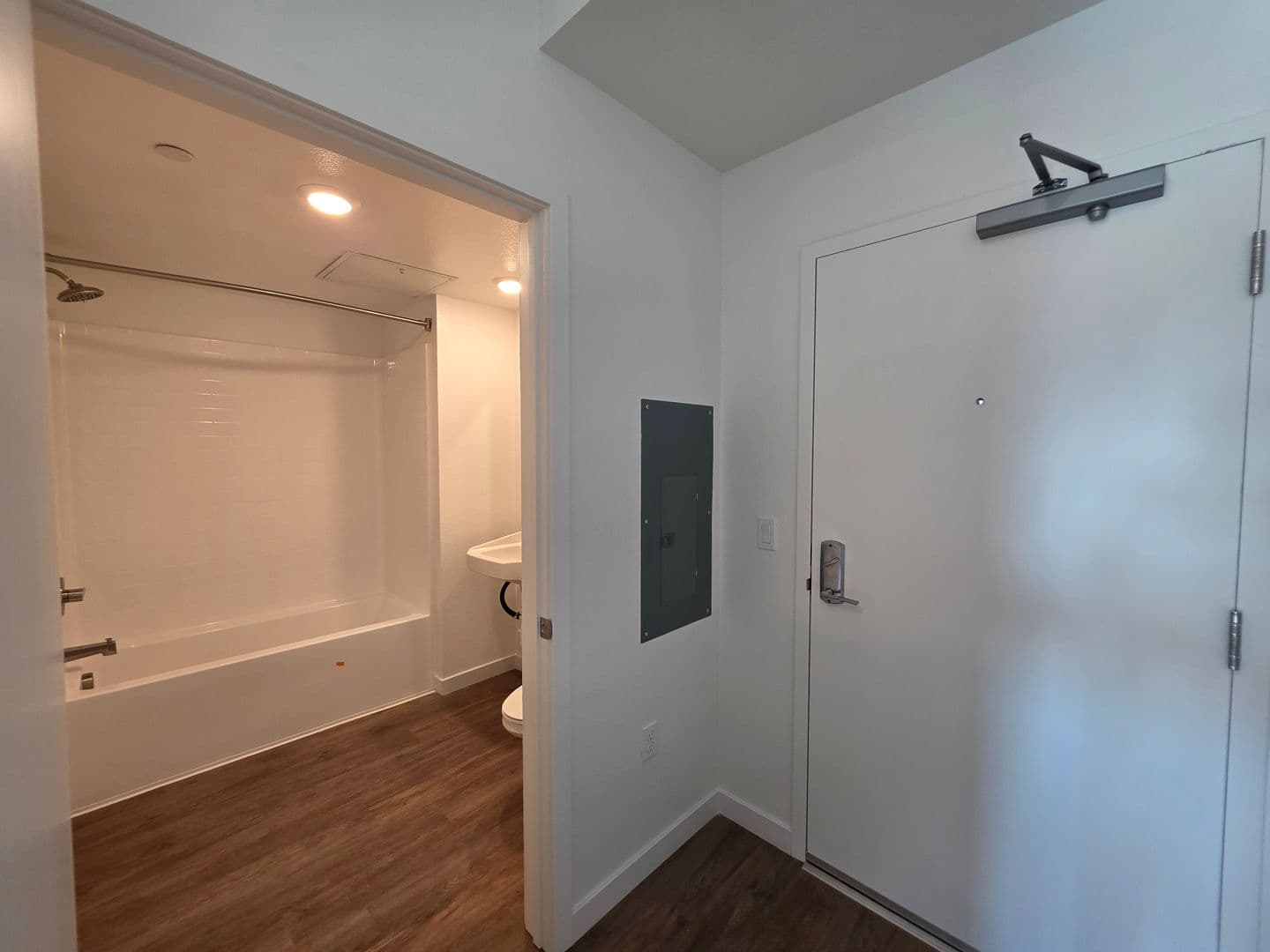 San Diego Apartment: 2435 Imperial Ave