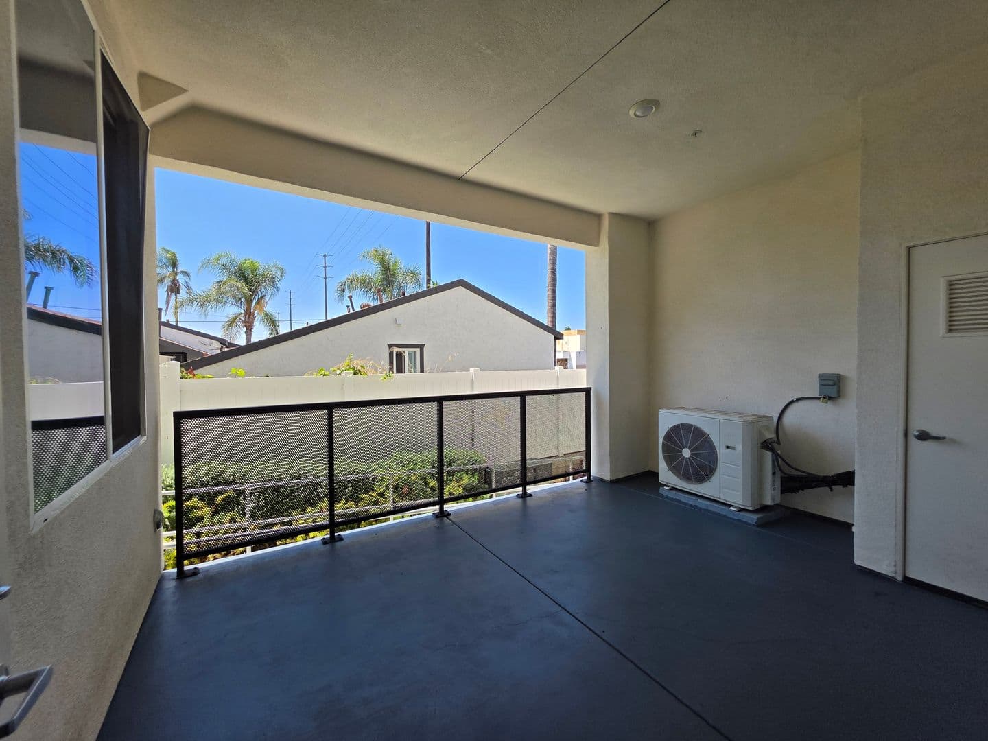 National City Apartment: 611 Highland Avenue