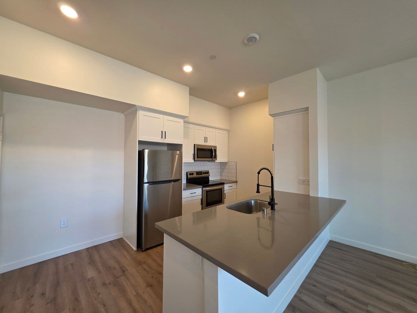 National City Apartment: 310 Palm Ave