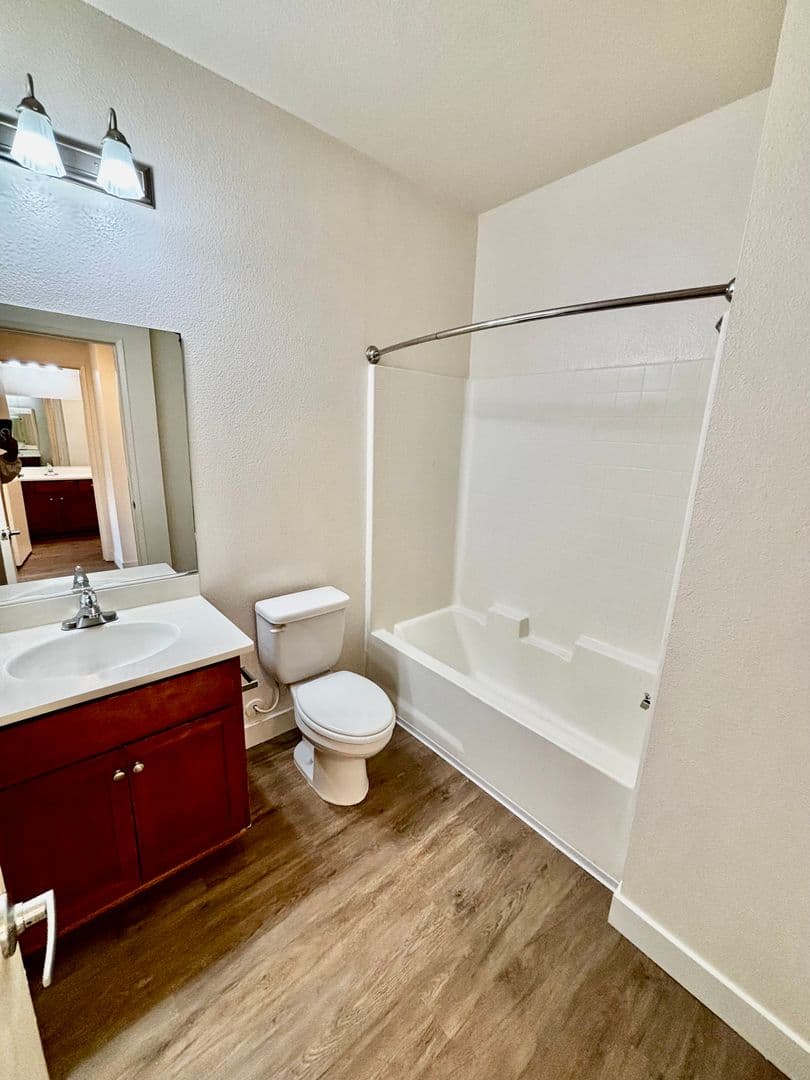 National City Apartment: 840 Palm Ave