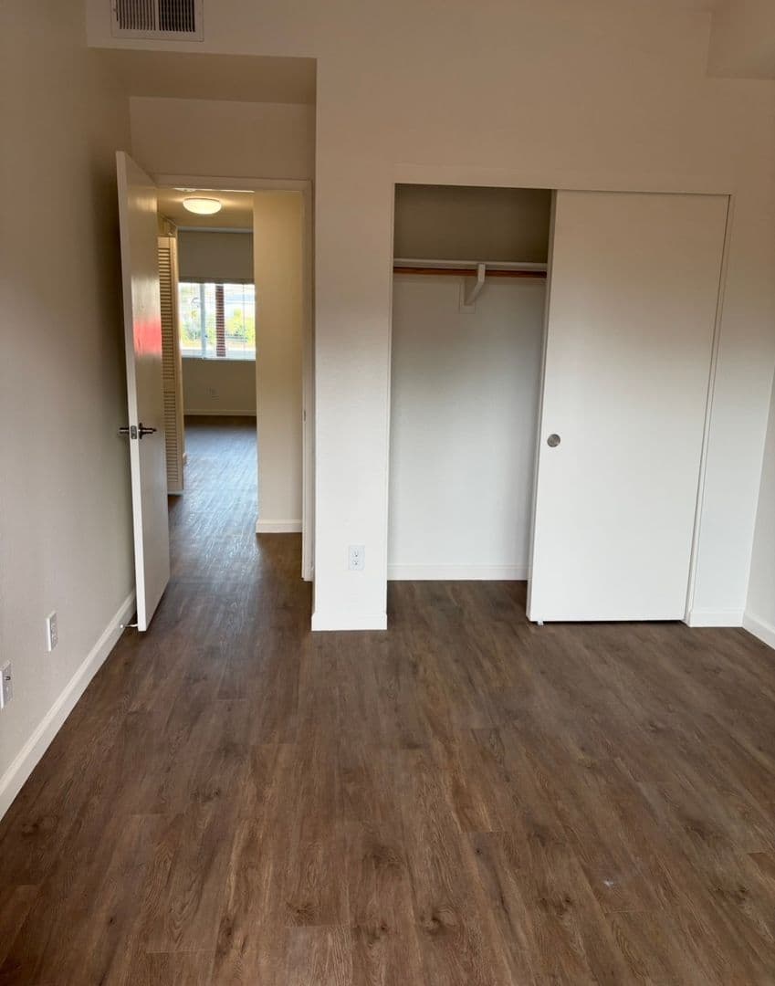 National City Apartment: 840 Palm Ave
