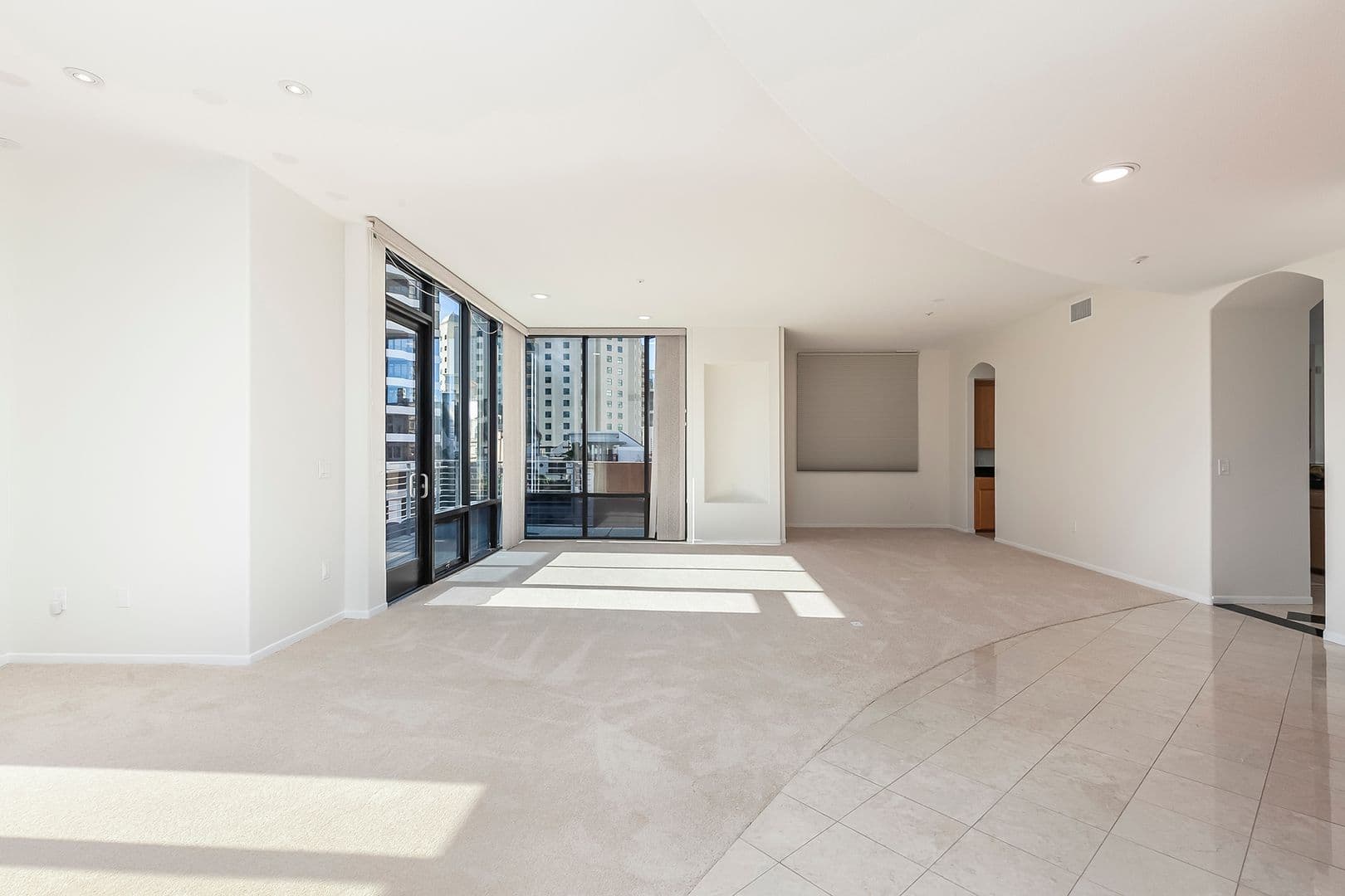 San  Diego Condo: 611 G Street Unit #321