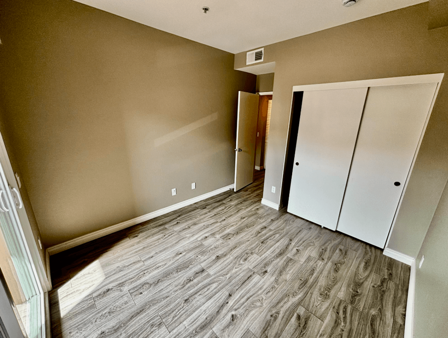 National City Apartment: 840 Palm Ave