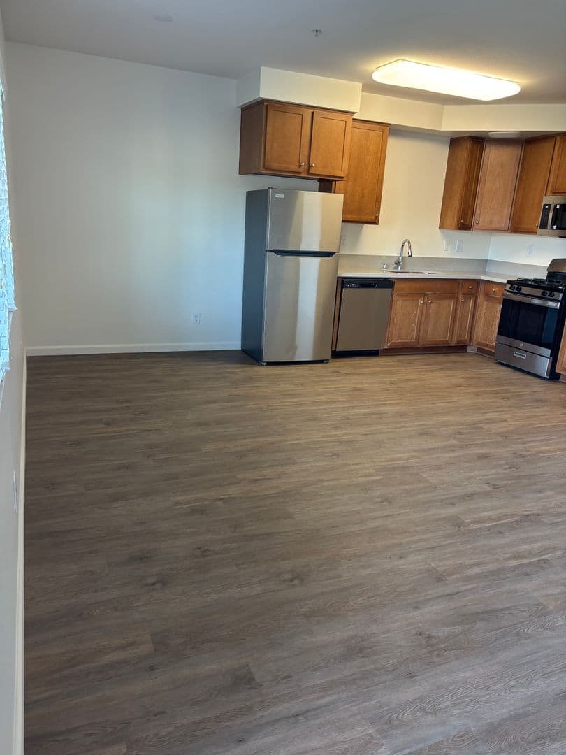 National City Apartment: 840 Palm Ave
