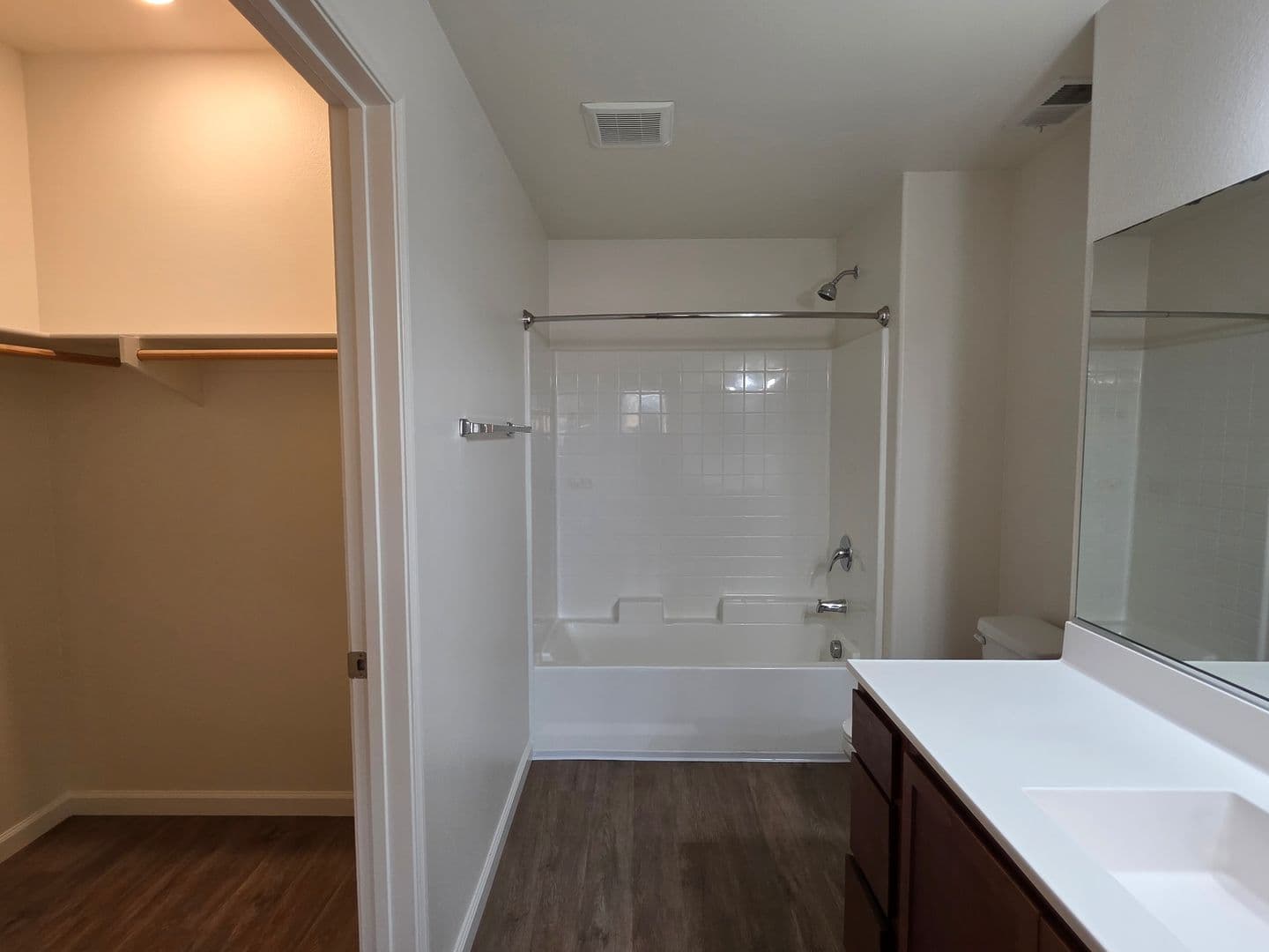 National City Apartment: 1447 Sheryl Ln