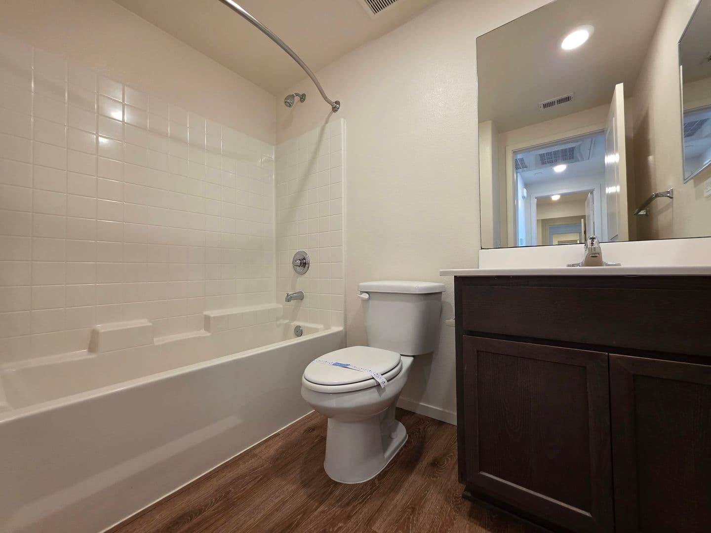 National City Apartment: 142 E 31st Street