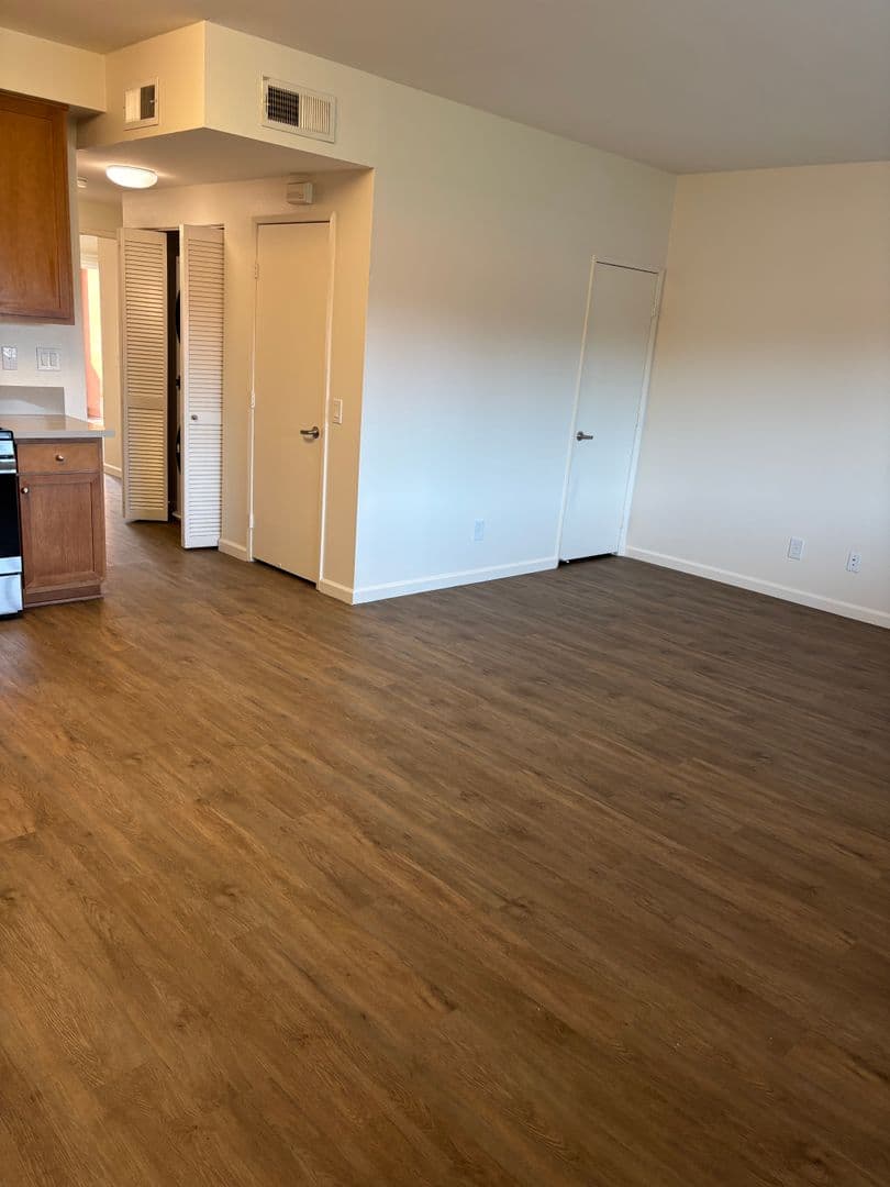 National City Apartment: 840 Palm Ave