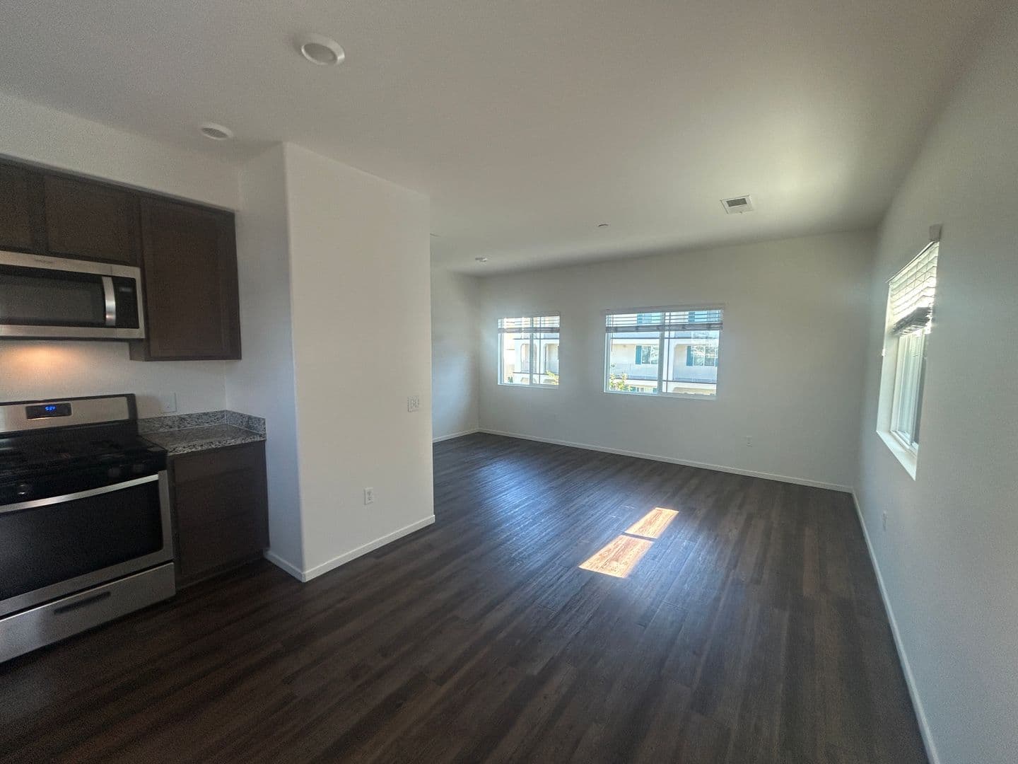 National City Apartment: 142 E 31st Street
