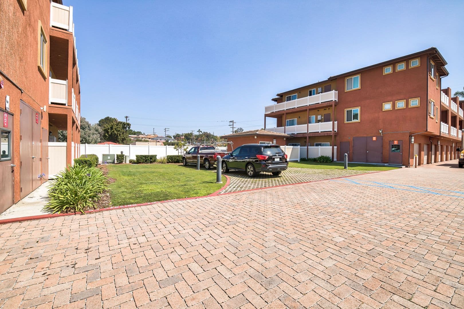 National City Apartment: 840 Palm Ave