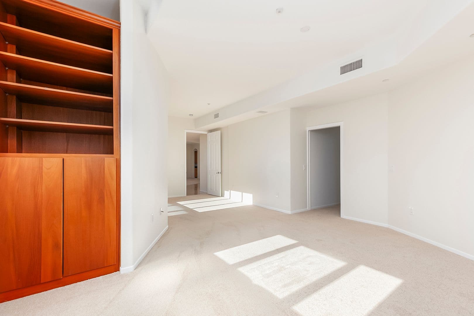 San  Diego Condo: 611 G Street Unit #321