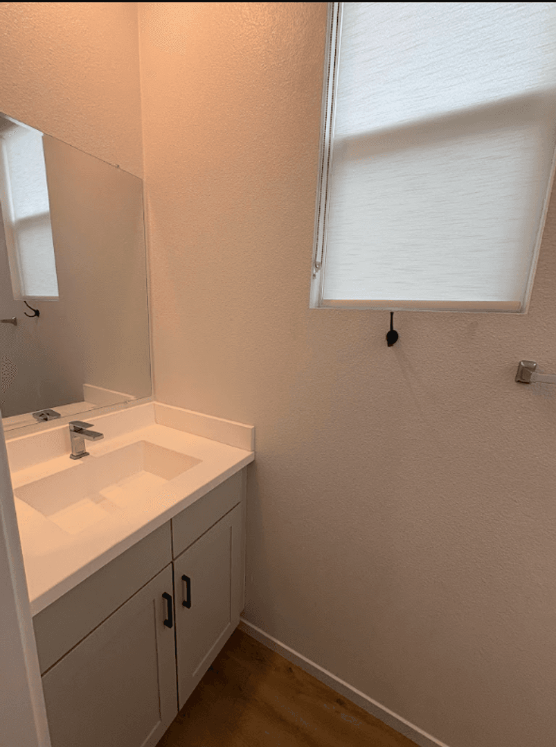 San Diego Apartment: 2040 N Highland Ave
