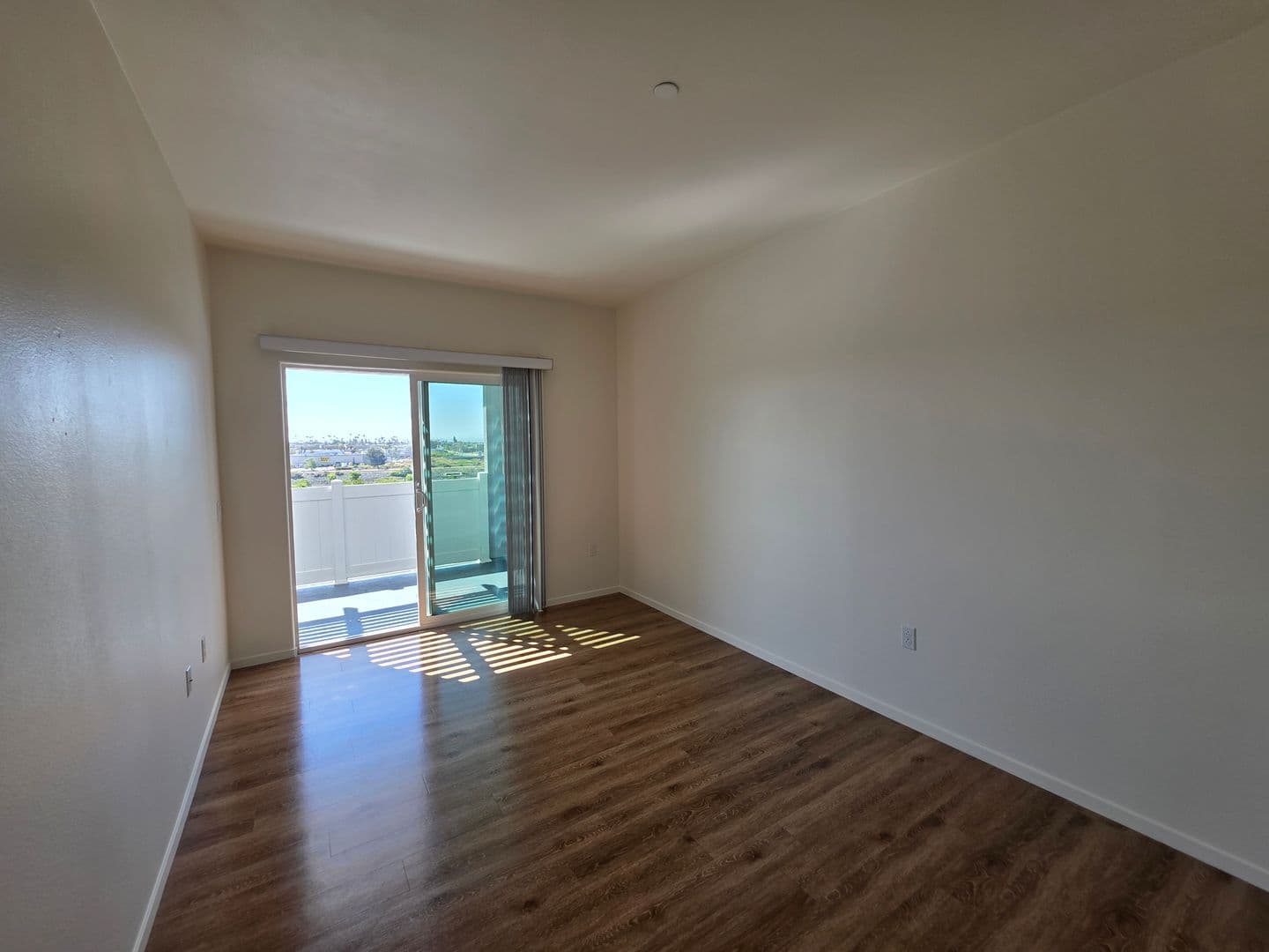 National City Apartment: 142 E 31st Street