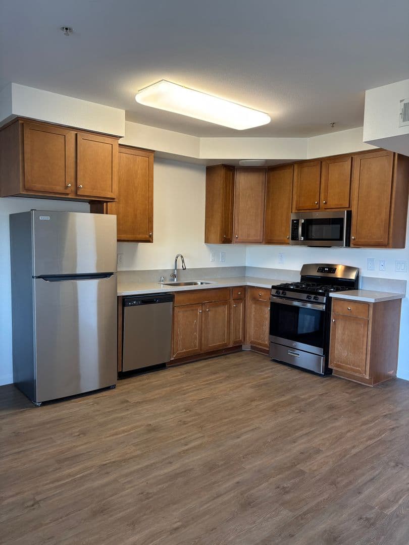 National City Apartment: 840 Palm Ave