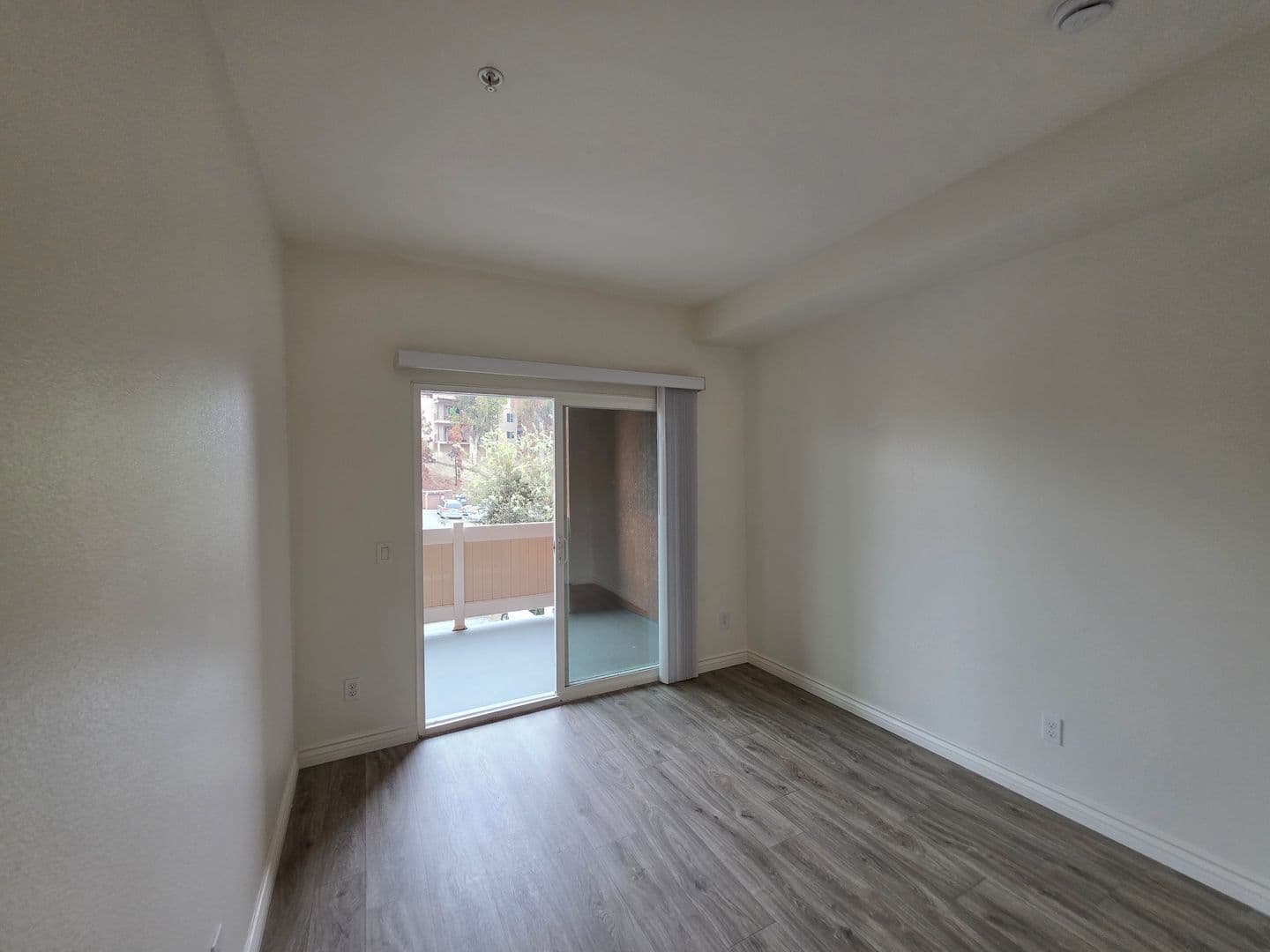 National City Apartment: 840 Palm Ave