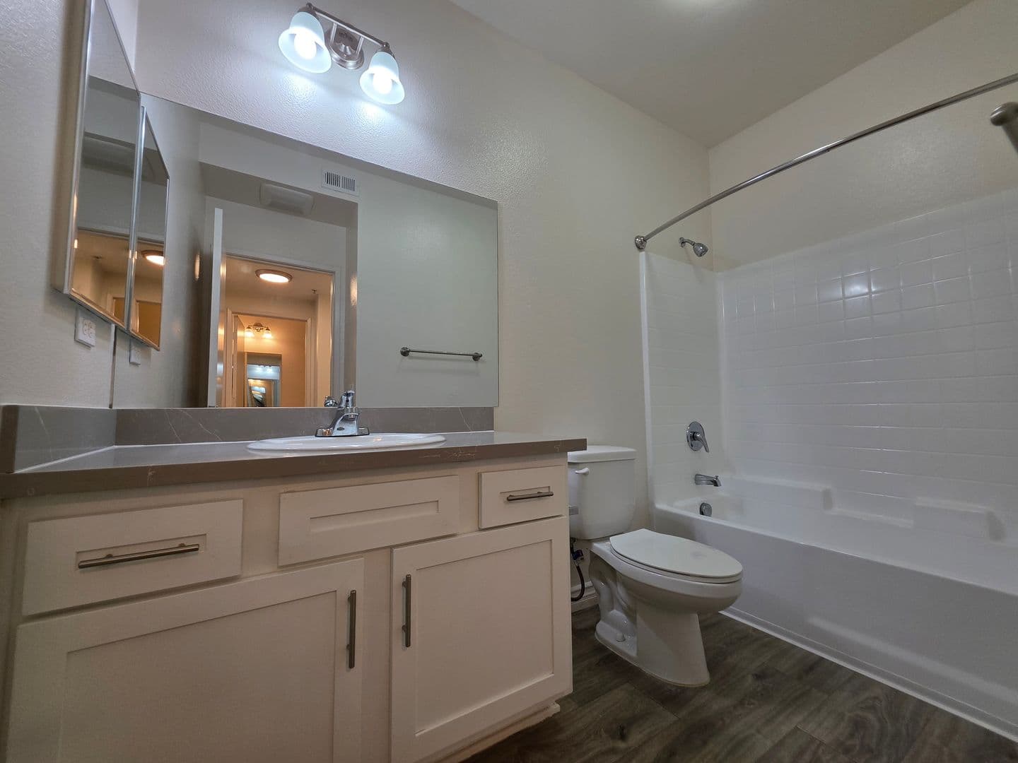 National City Apartment: 840 Palm Ave