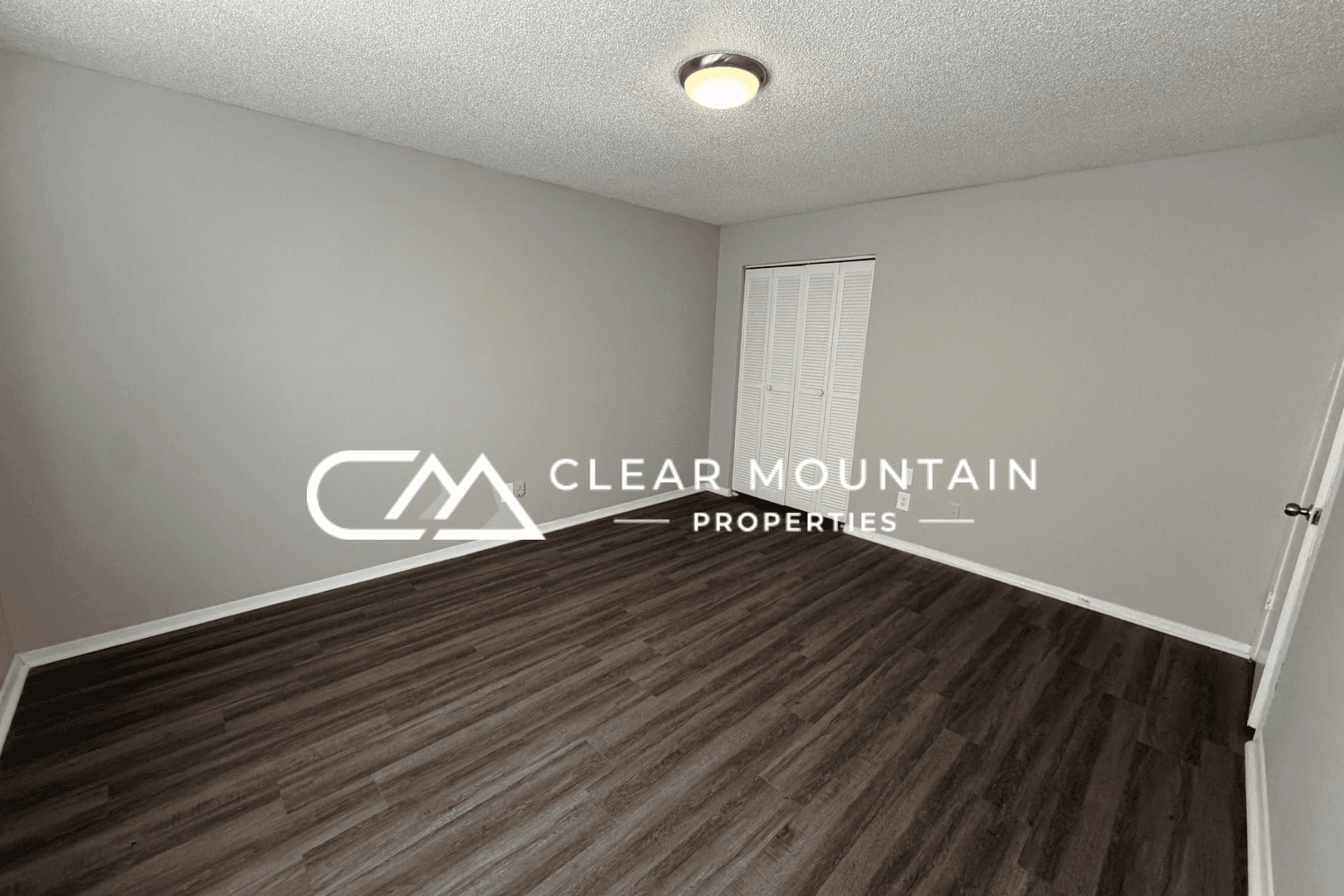 Greer Apartment: 1102 W Poinsett St