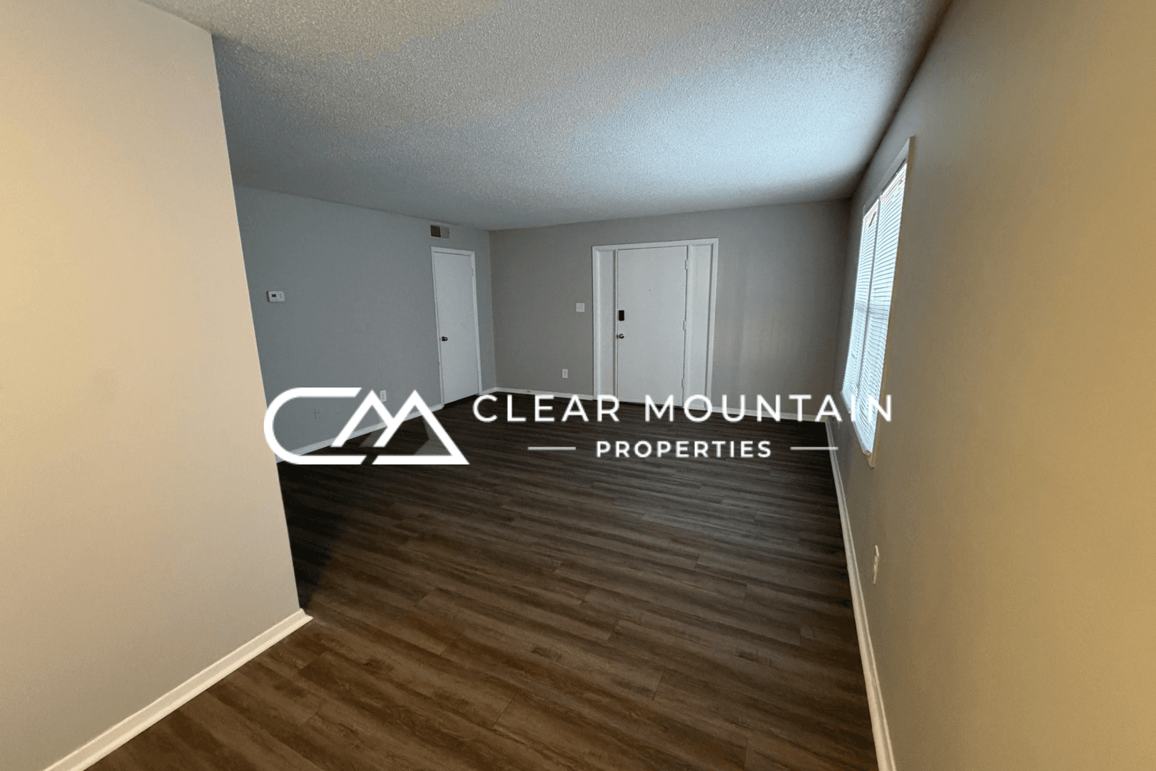Greer Apartment: 1102 W Poinsett St
