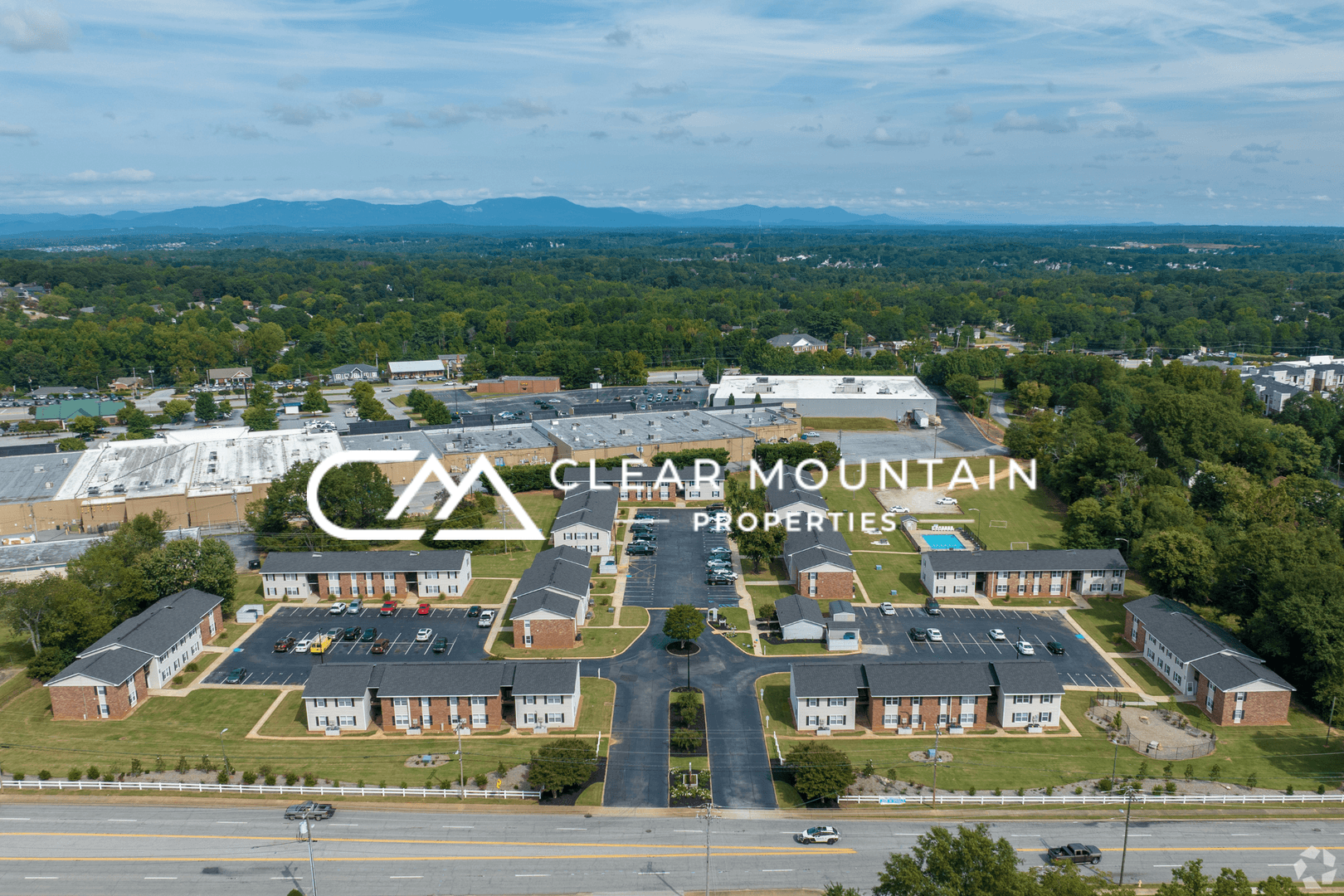 Greer Apartment: 1102 W Poinsett St