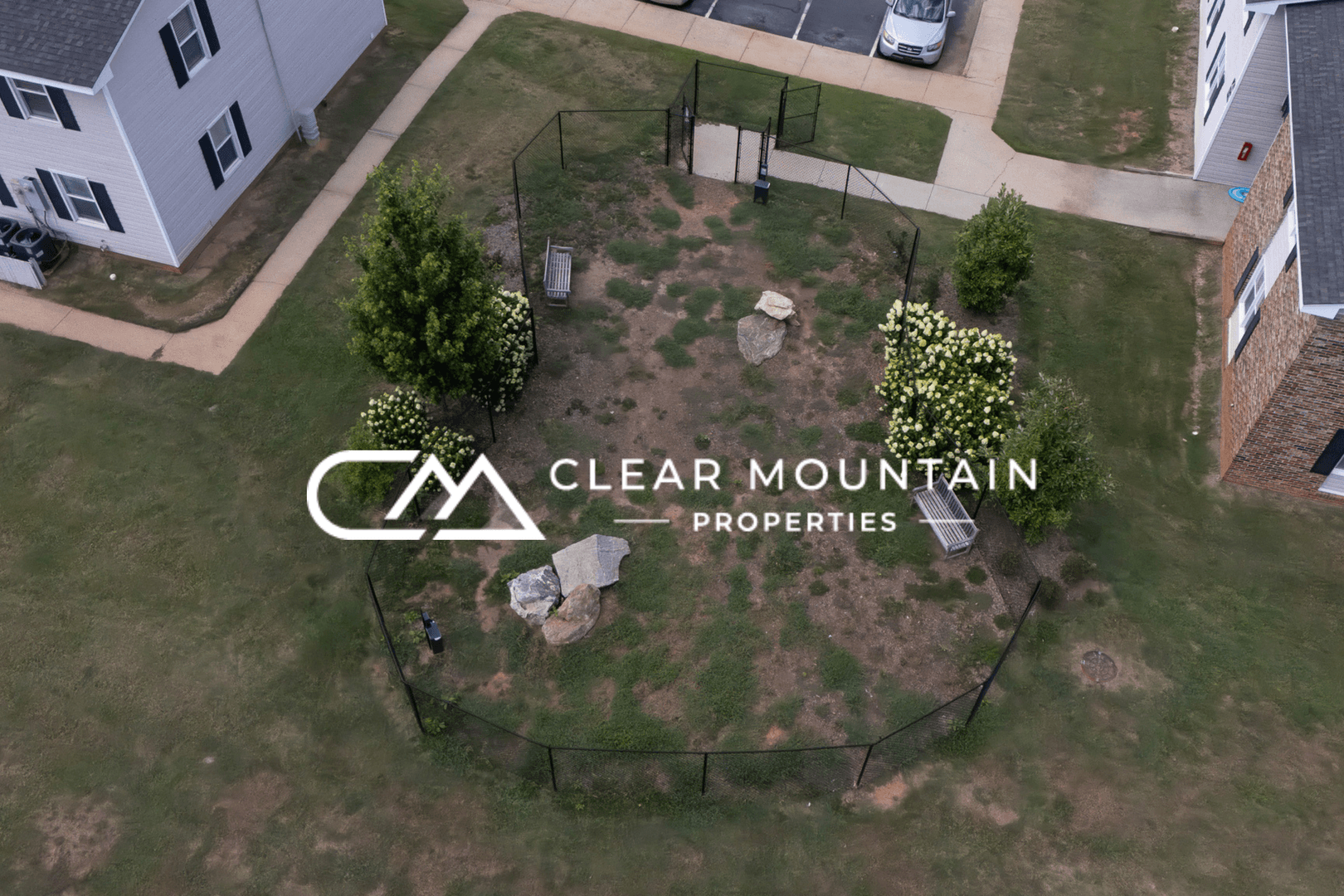 Greer Apartment: 1102 W Poinsett St