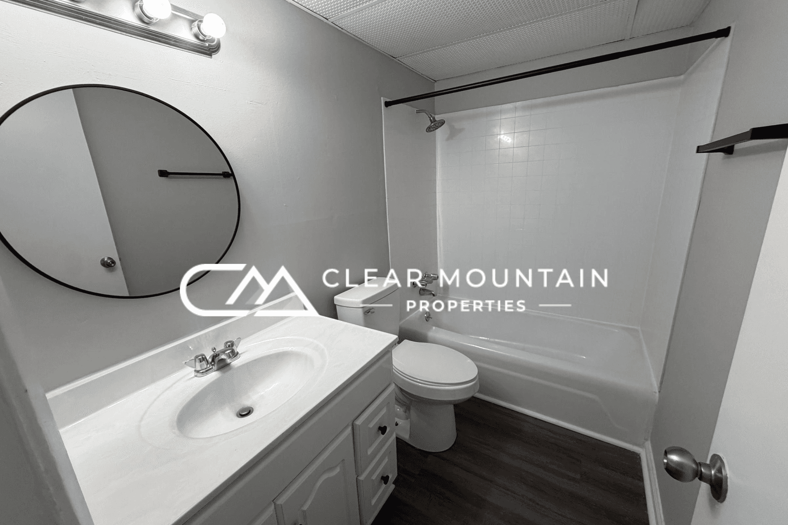 Greer Apartment: 1102 W Poinsett St