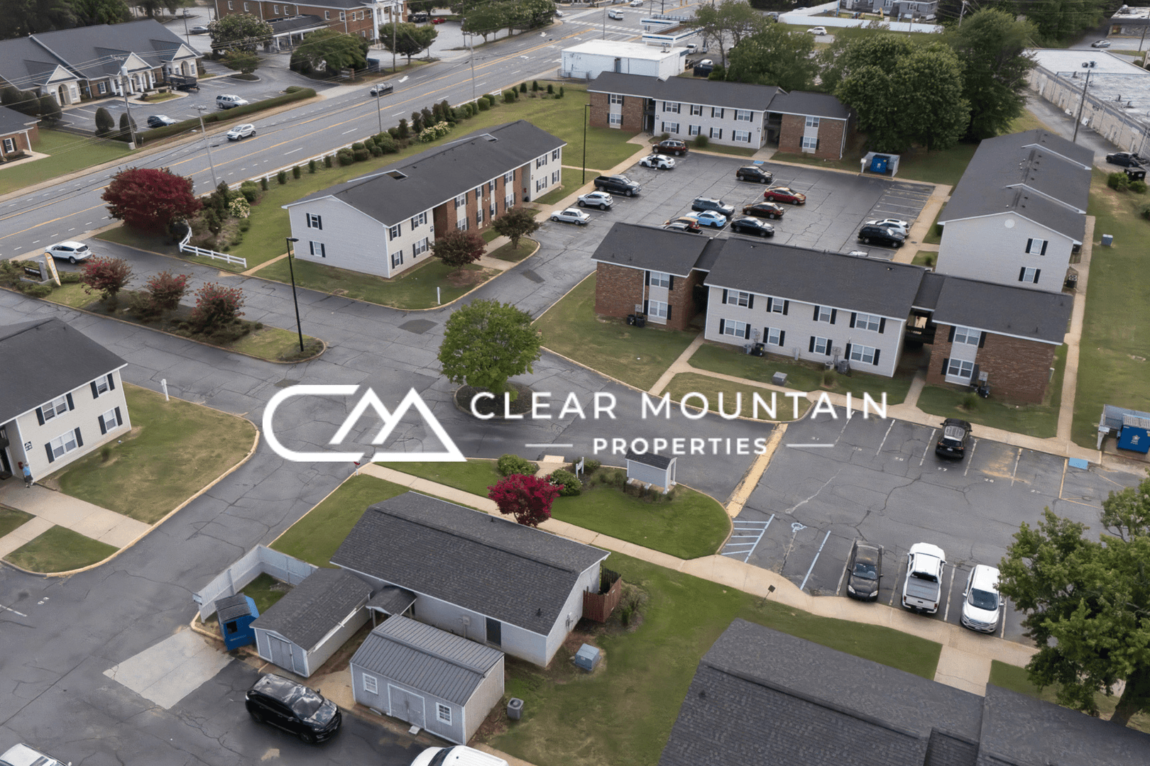 Greer Apartment: 1102 W Poinsett St