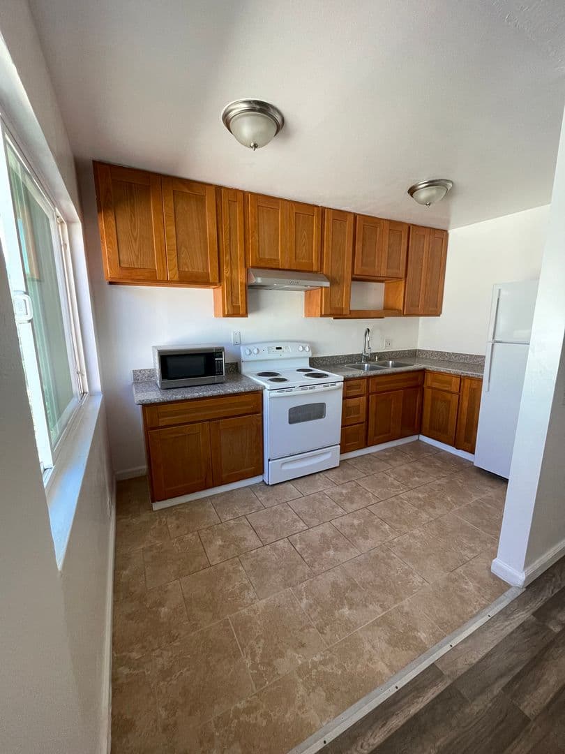 San Jose Apartment: 721 - 723 Menker Ave