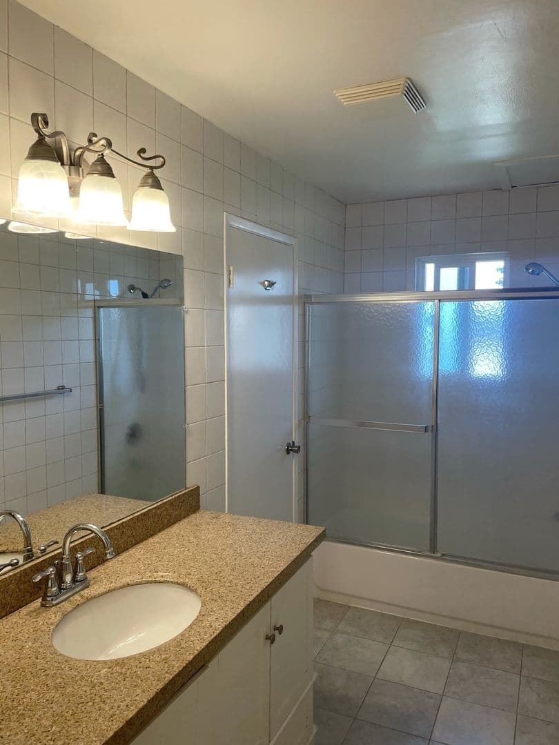 Campbell Apartment: 168 Echo Ave.