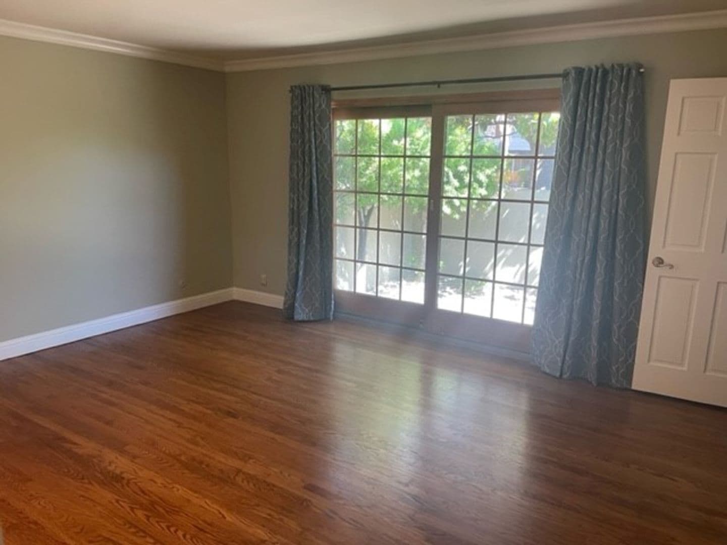 San Jose House: 4588 Corona Drive