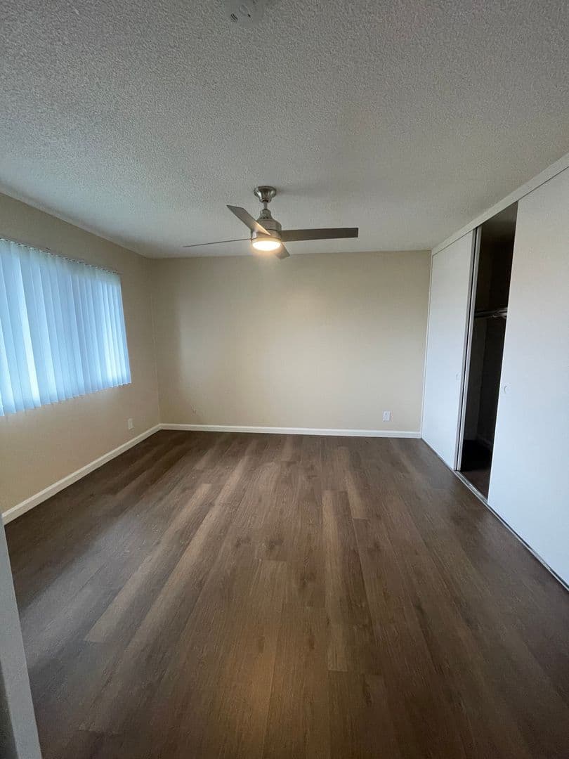 San Mateo Apartment: 1521 Lago St.