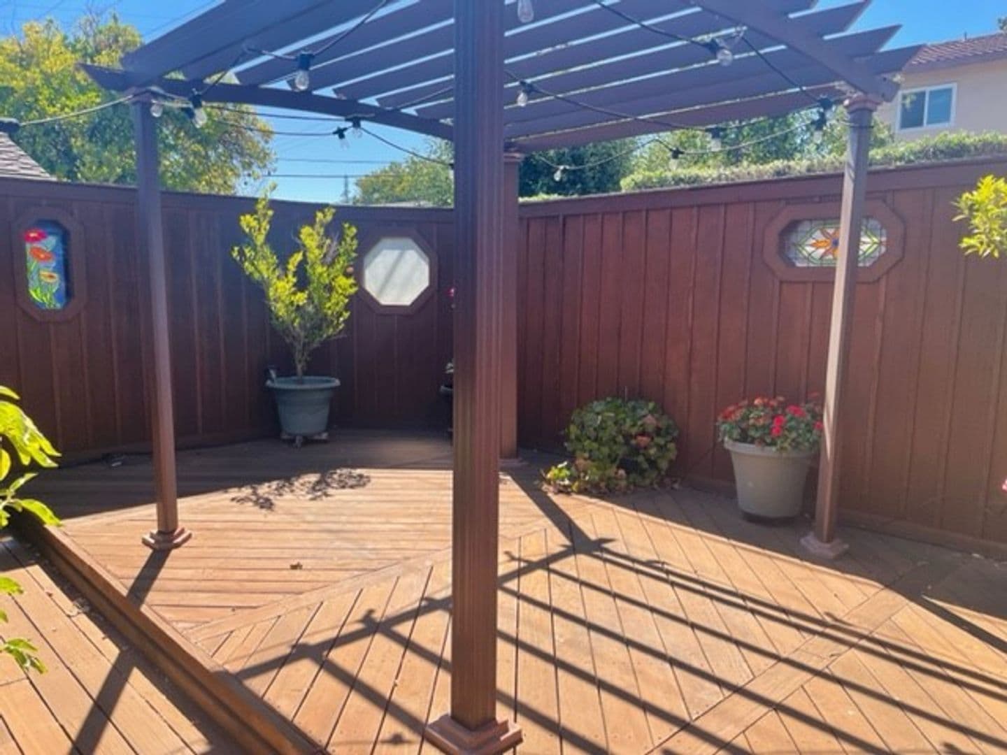 San Jose House: 4588 Corona Drive